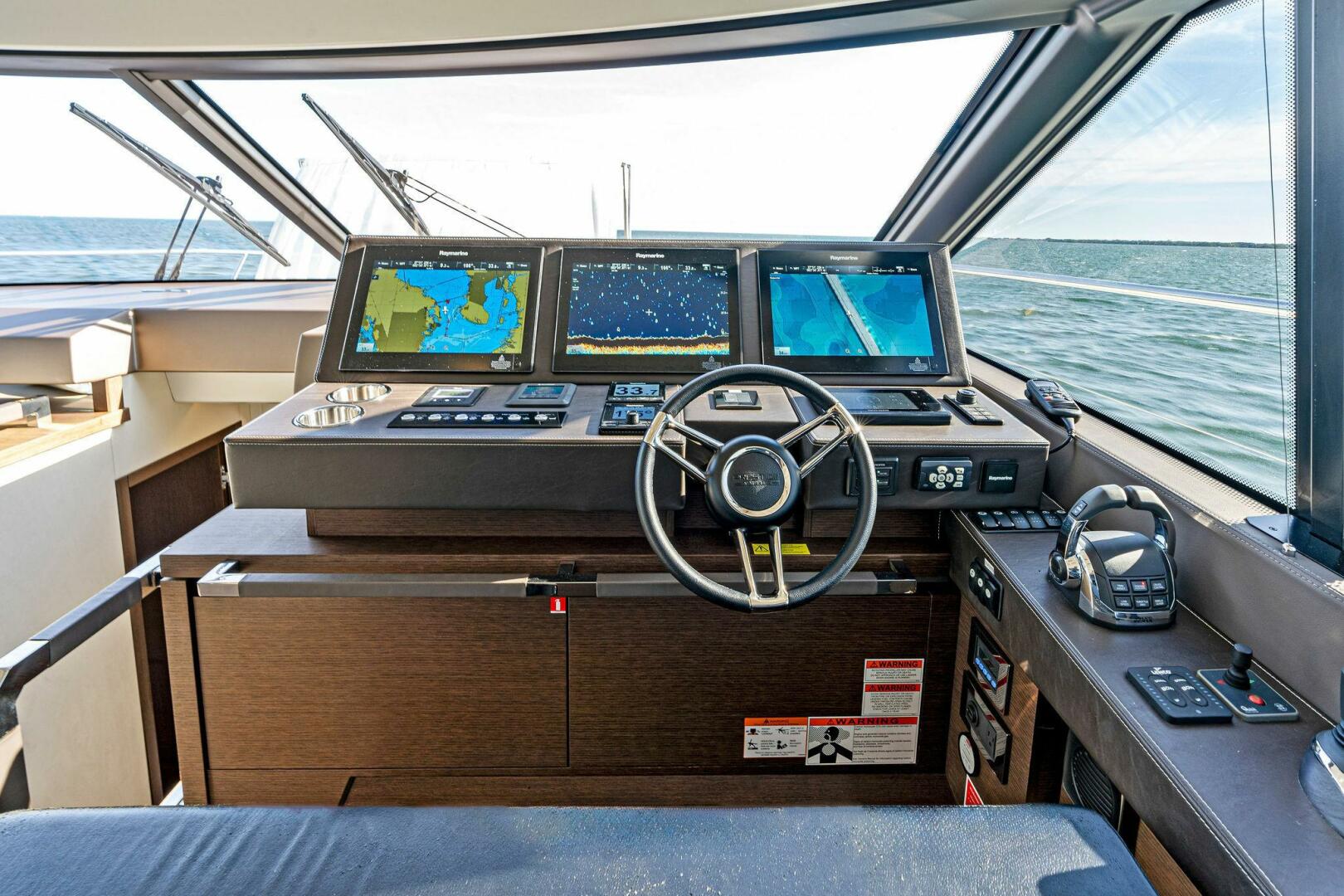 Slide: The Image of 2019 63 Prestige Flybridge - RT Time - Helm - 4199759