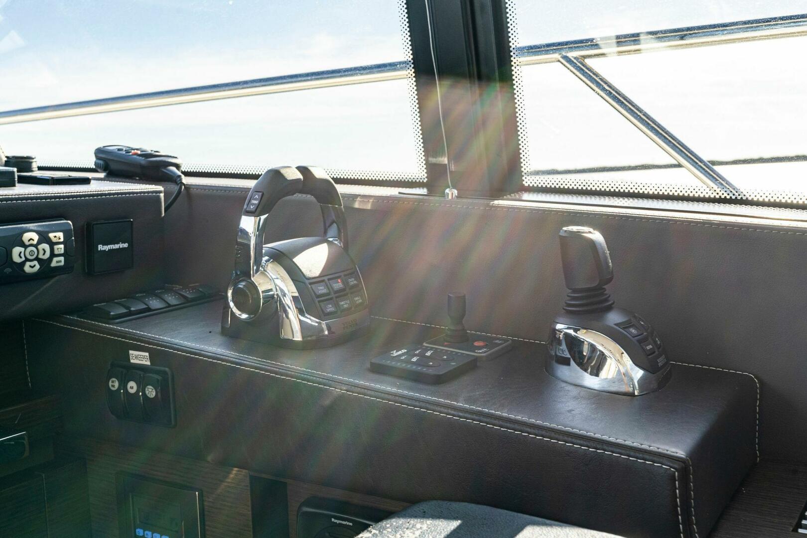 Slide: The Image of 2019 63 Prestige Flybridge - RT Time - Helm Throttle - 4199767