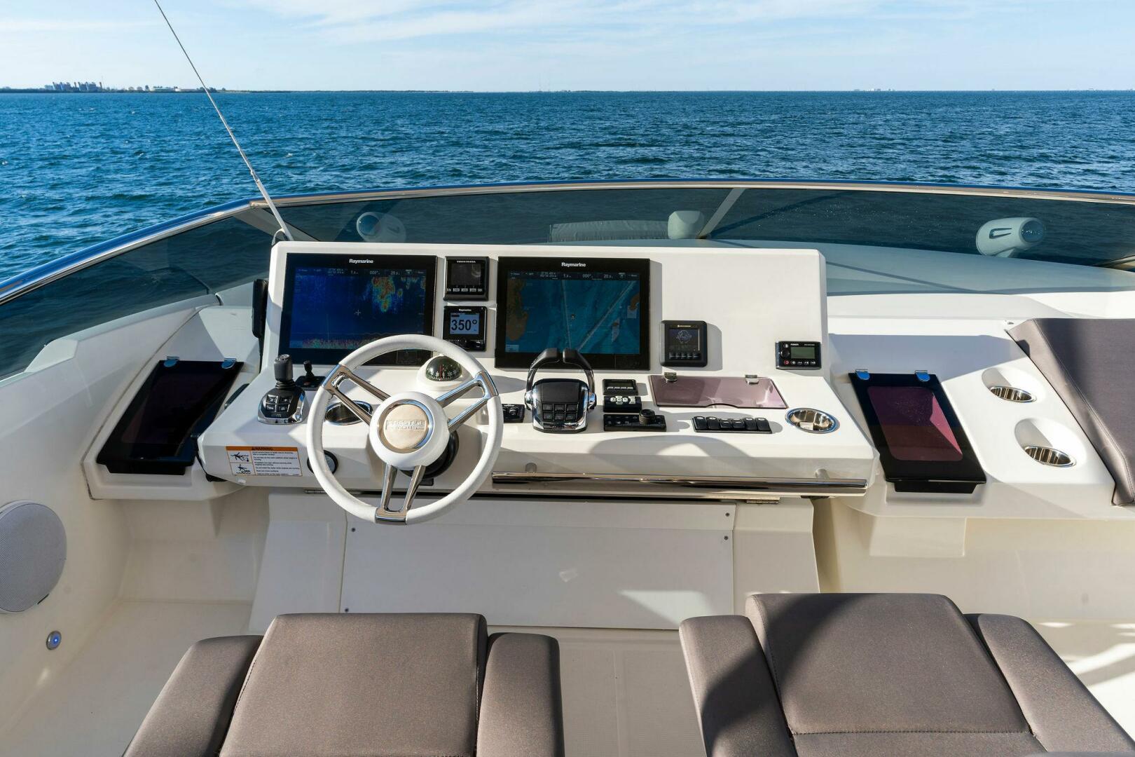 Slide: The Image of 2019 63 Prestige Flybridge - RT Time - Flybridge - 4199862