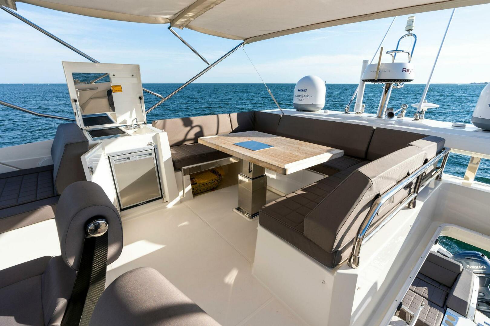 Slide: The Image of 2019 63 Prestige Flybridge - RT Time - Flybridge - 4199875