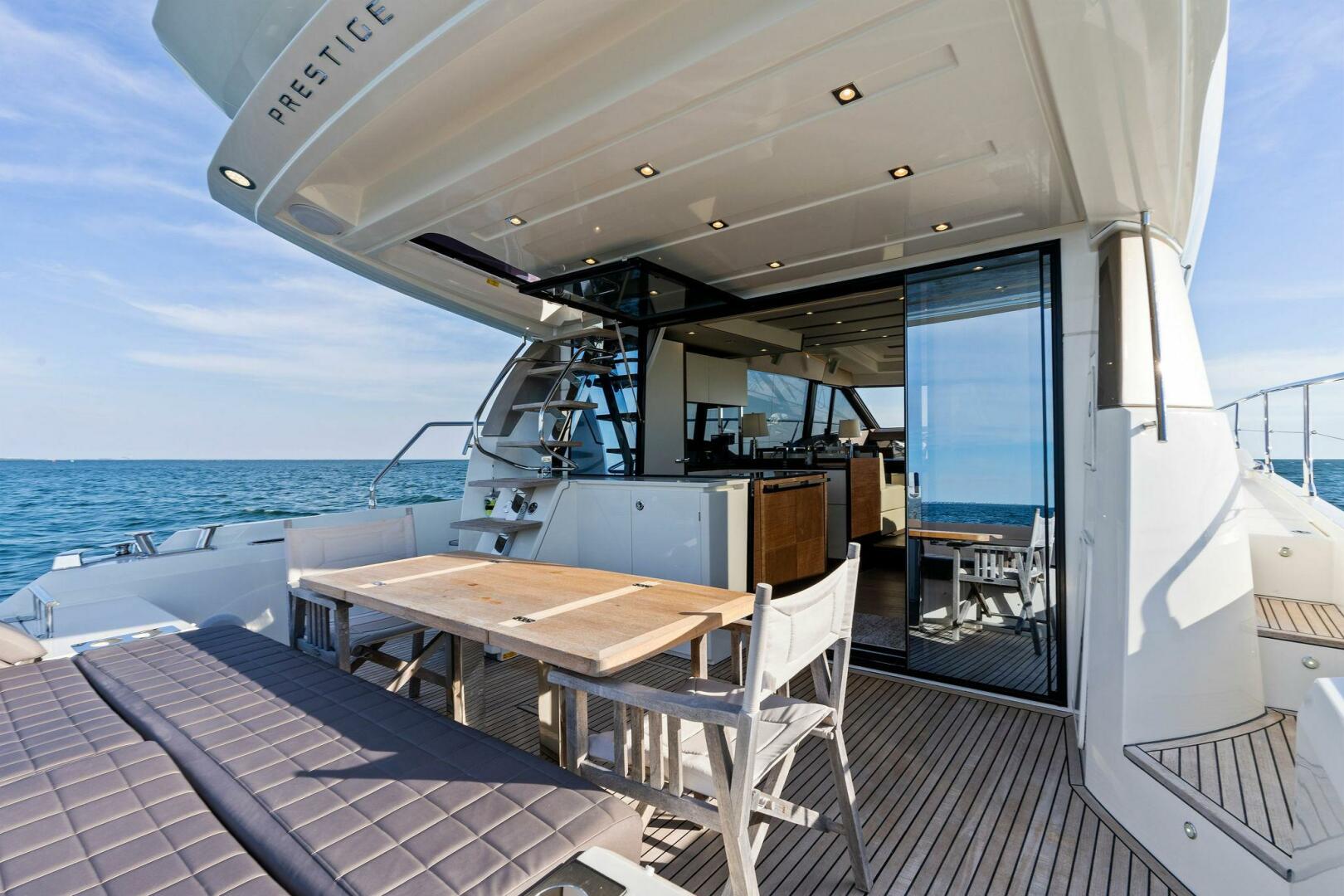 Slide: The Image of 2019 63 Prestige Flybridge - RT Time - Cockpit - 4199903