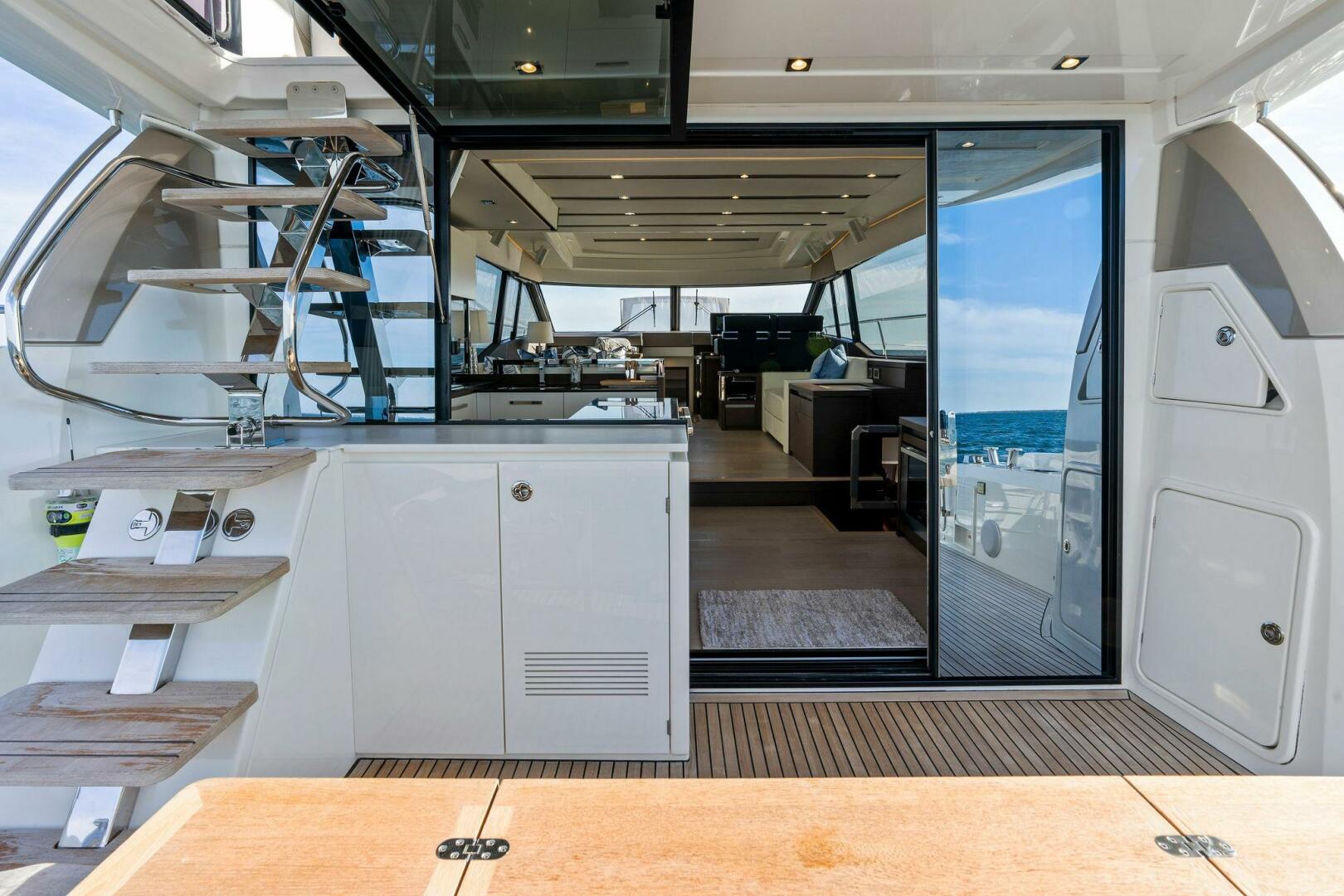 Slide: The Image of 2019 63 Prestige Flybridge - RT Time - Cockpit - 4199906