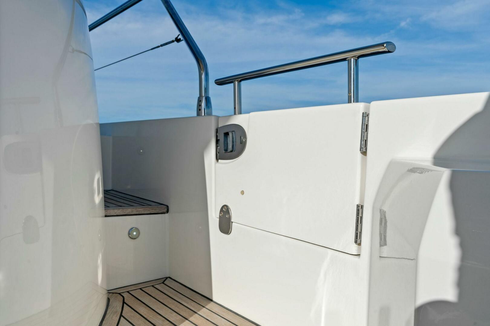 Slide: The Image of 2019 63 Prestige Flybridge - RT Time - Cockpit - 4199910