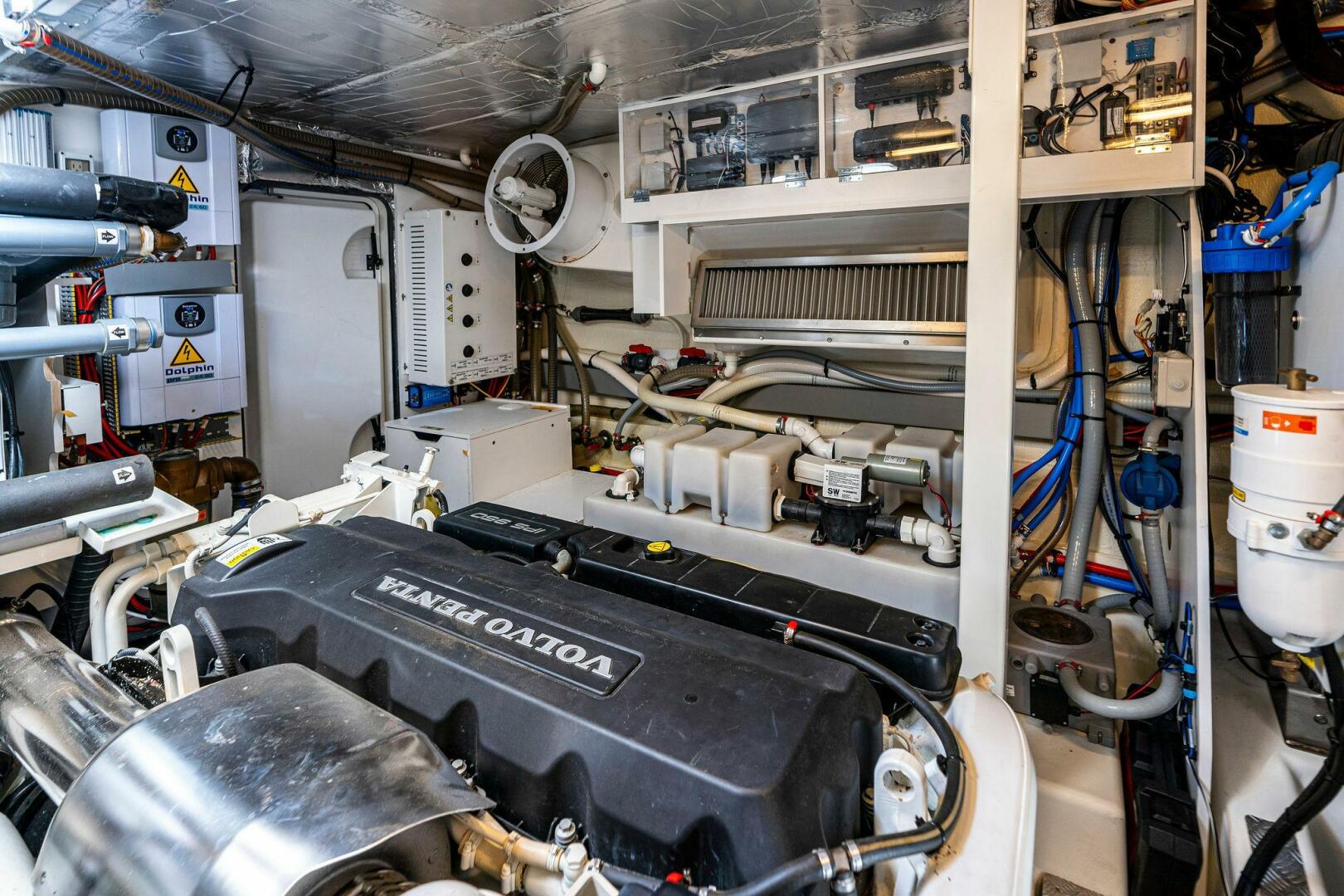 Slide: The Image of 2019 63 Prestige Flybridge - RT Time - Engine Room - 4199926