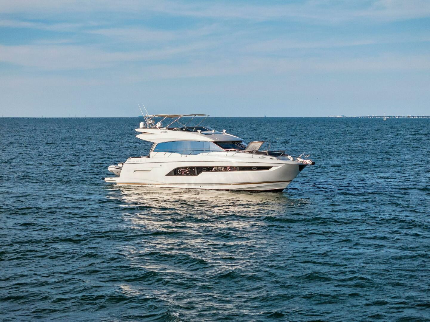 Slide: The Image of 2019 63 Prestige Flybridge - RT Time - Profile - 4200006