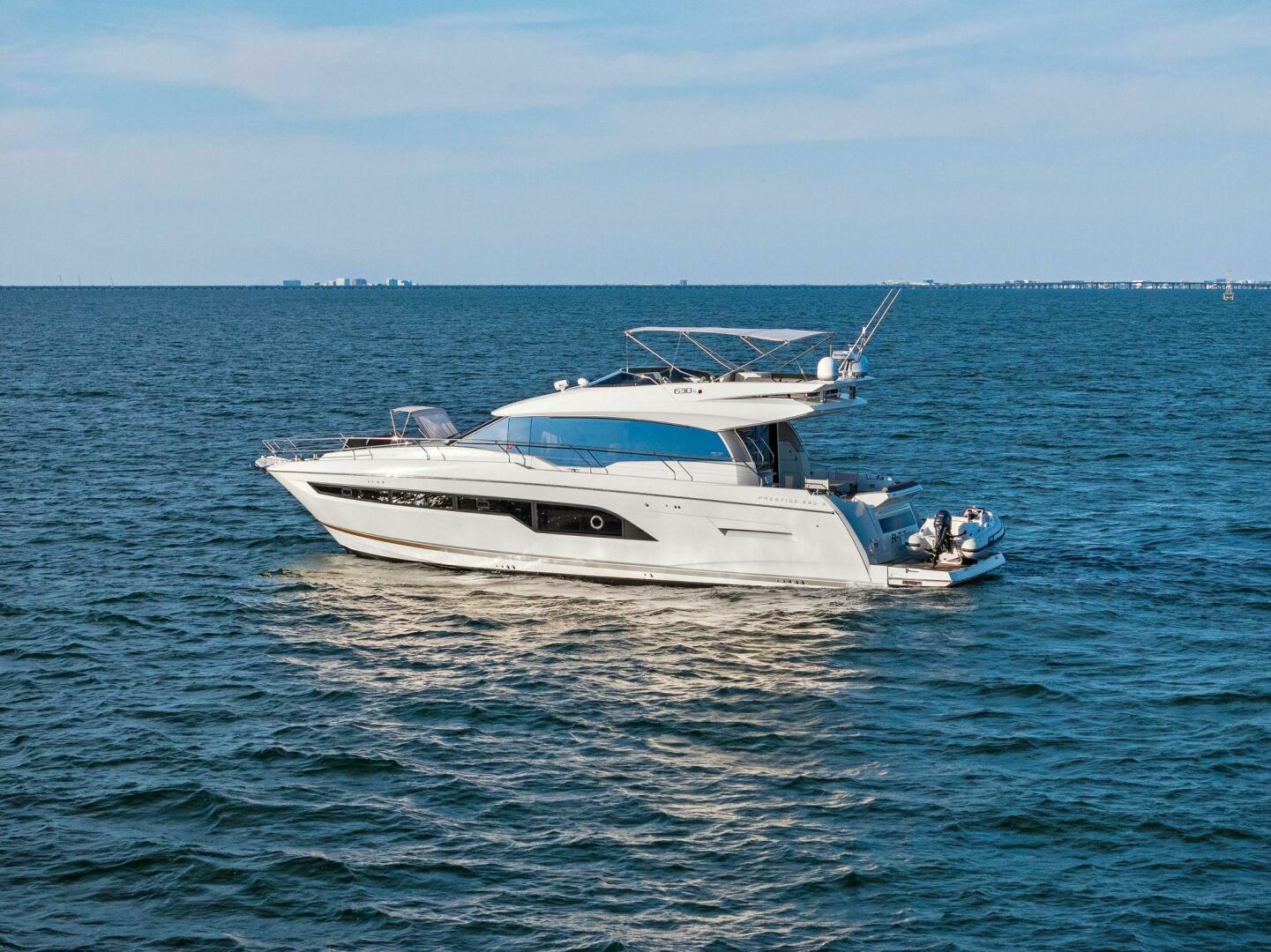 Slide: The Image of 2019 63 Prestige Flybridge - RT Time - Profile - 4200043