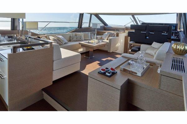 Slide: The Image of Prestige 630 S 2019 - 8