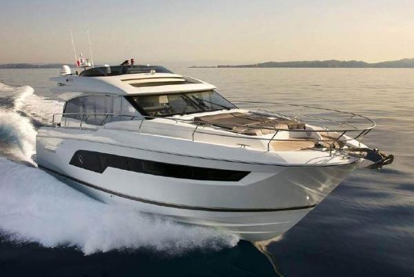 Slide: The Image of Prestige 630 S 2023 - 0