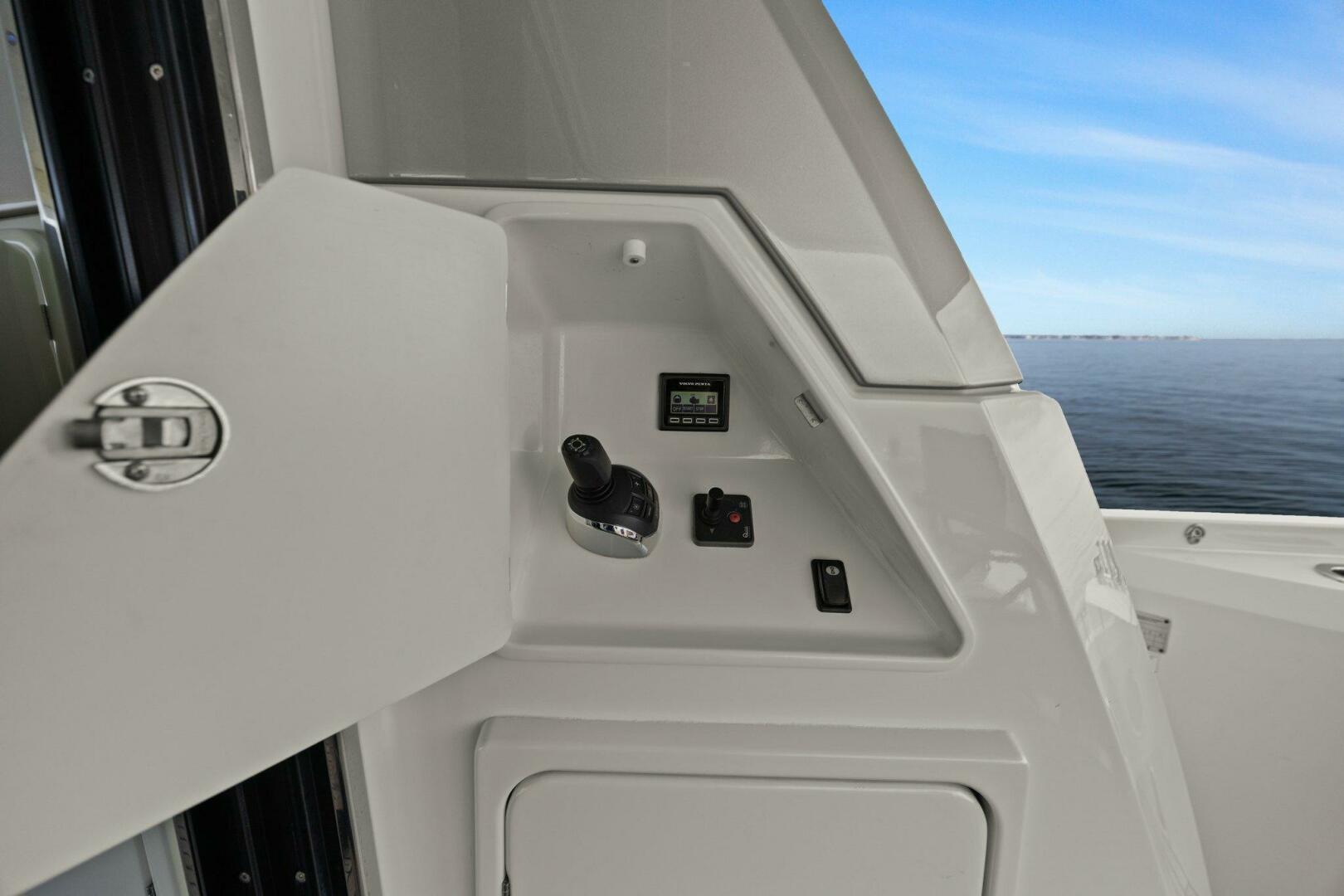 Slide: The Image of 2017 68 Prestige Flybridge - Be As You Are XL - 5002760