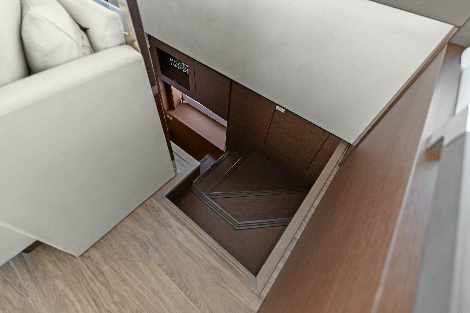 Slide: The Image of 2017 68 Prestige Flybridge - Be As You Are XL - 5002949