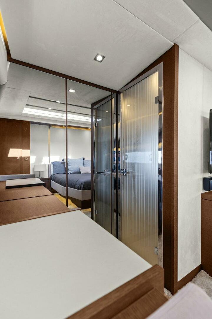 Slide: The Image of 2017 68 Prestige Flybridge - Be As You Are XL - 5002894