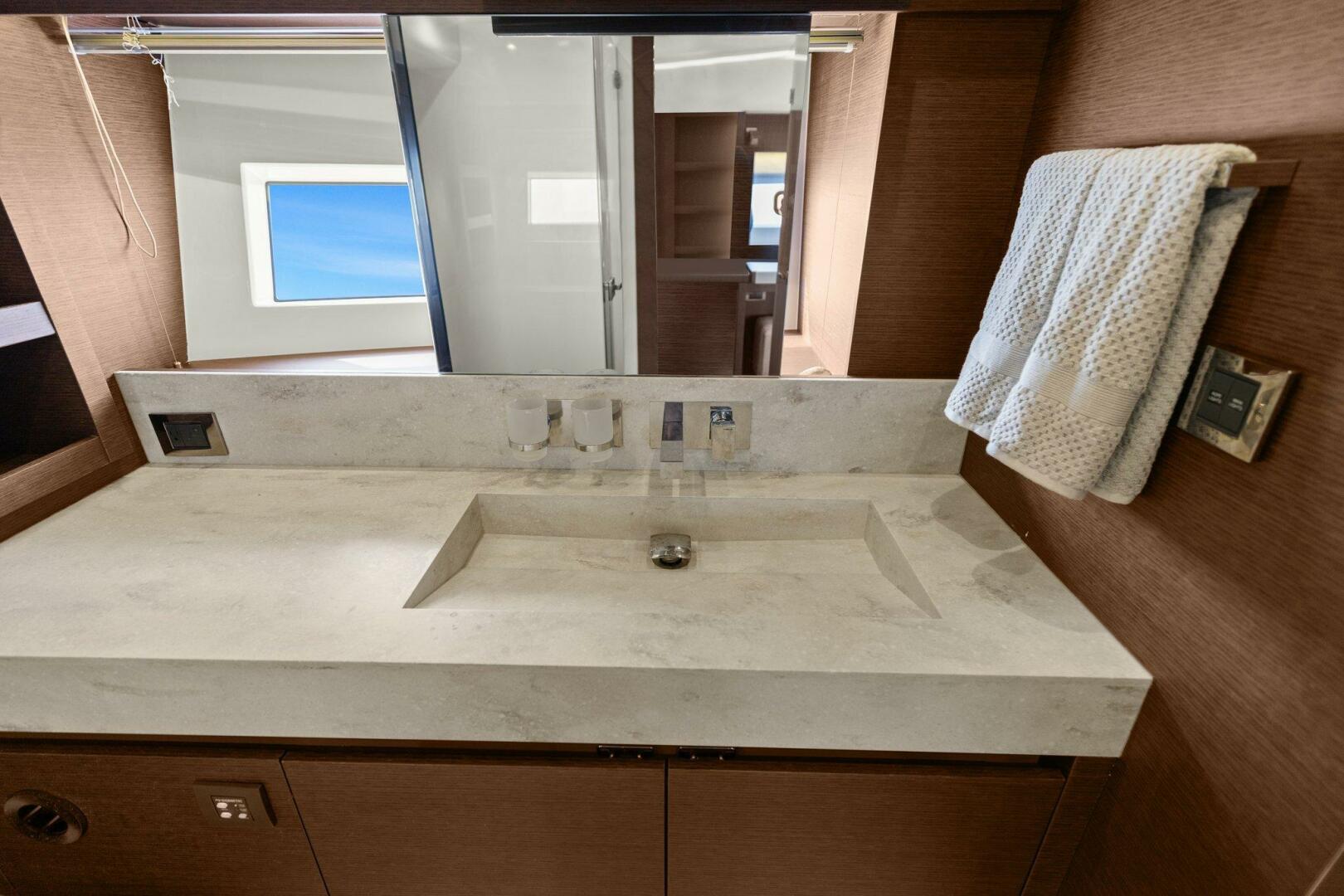 Slide: The Image of 2017 68 Prestige Flybridge - Be As You Are XL - 5002907