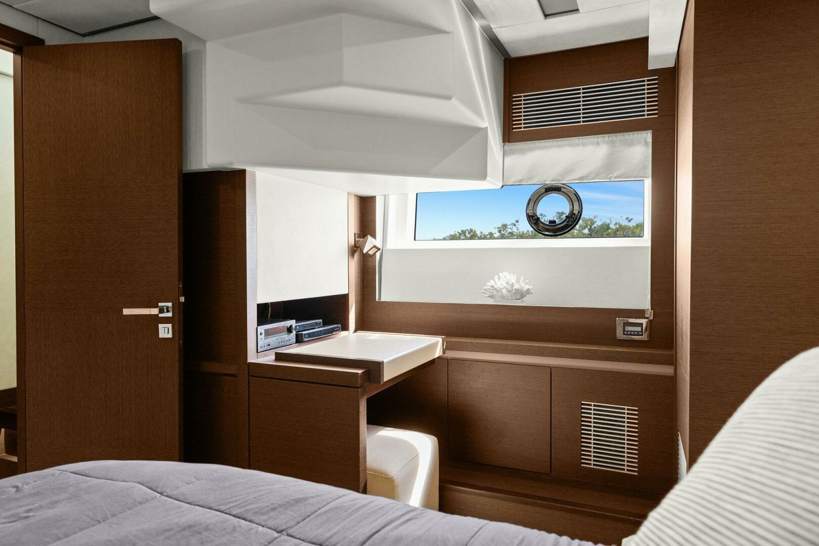 Slide: The Image of 2017 68 Prestige Flybridge - Be As You Are XL - 5002913