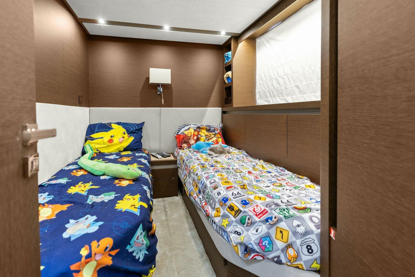 Slide: The Image of 2017 68 Prestige Flybridge - Be As You Are XL - 5002924
