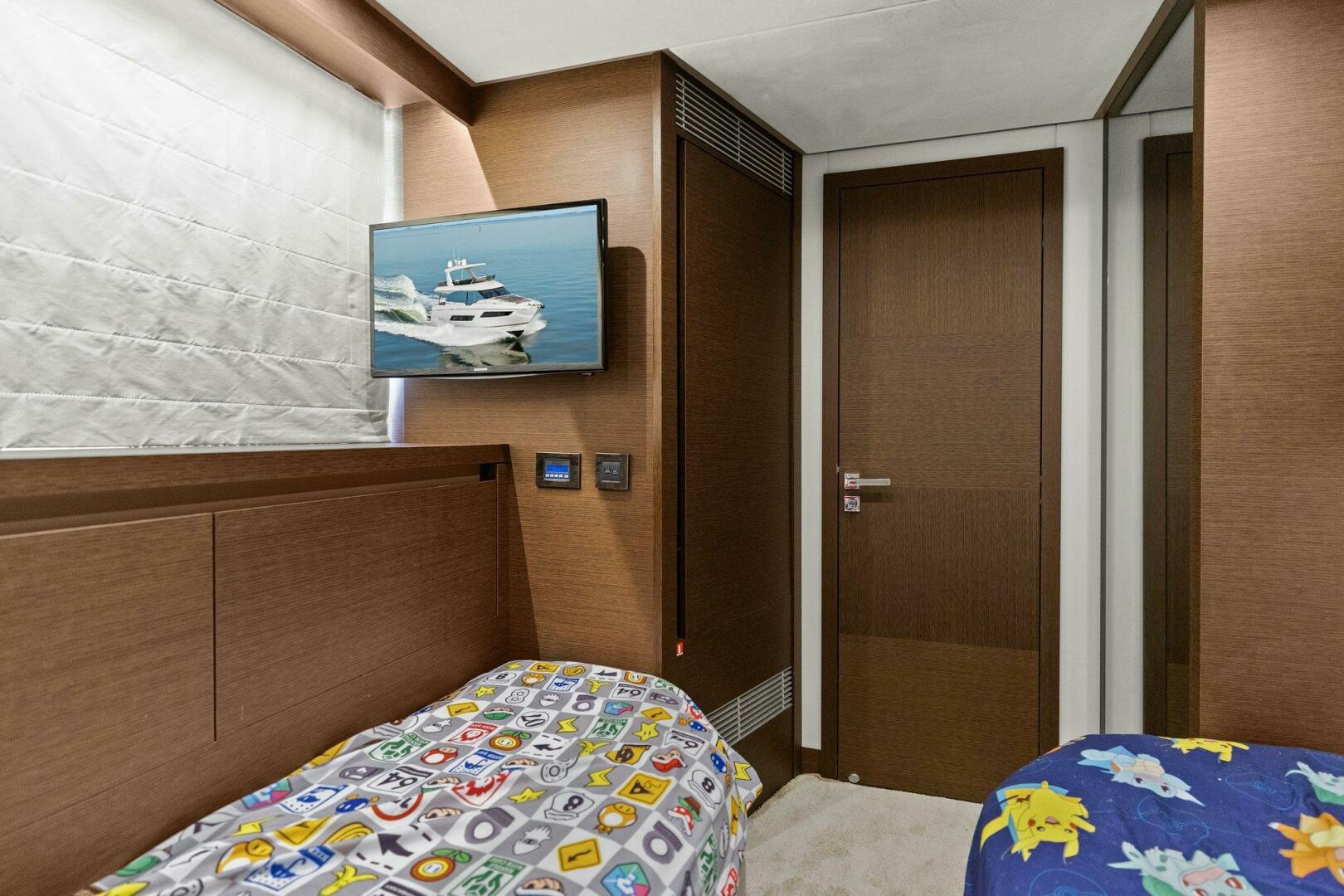 Slide: The Image of 2017 68 Prestige Flybridge - Be As You Are XL - 5002925