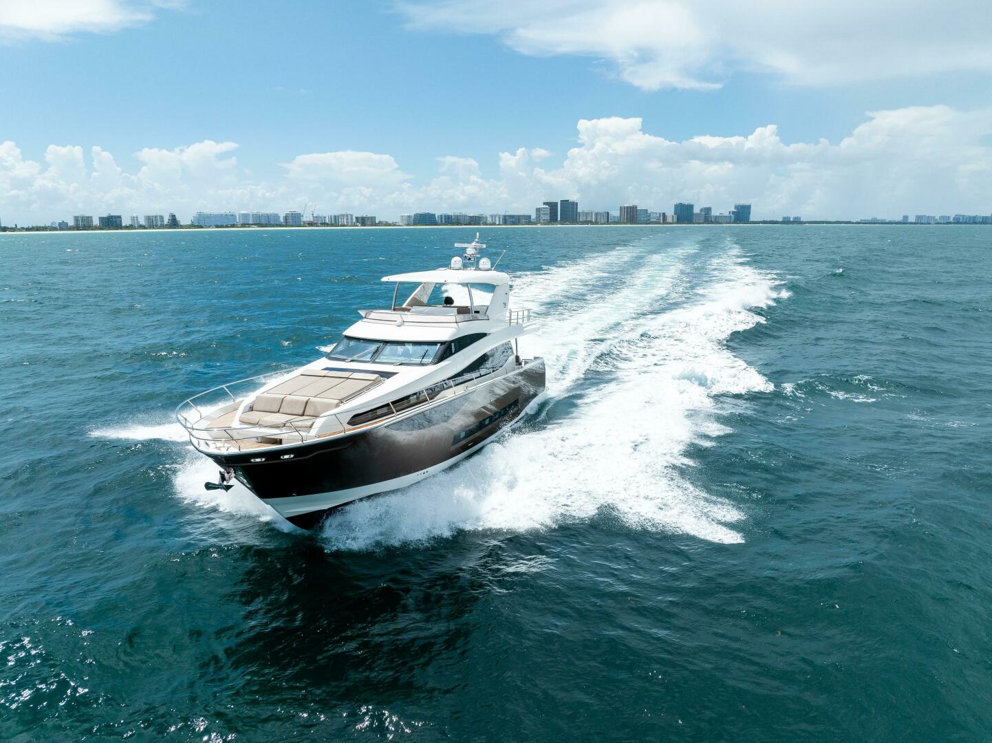 Slide: The Image of Prestige 750 2015 - 5002685
