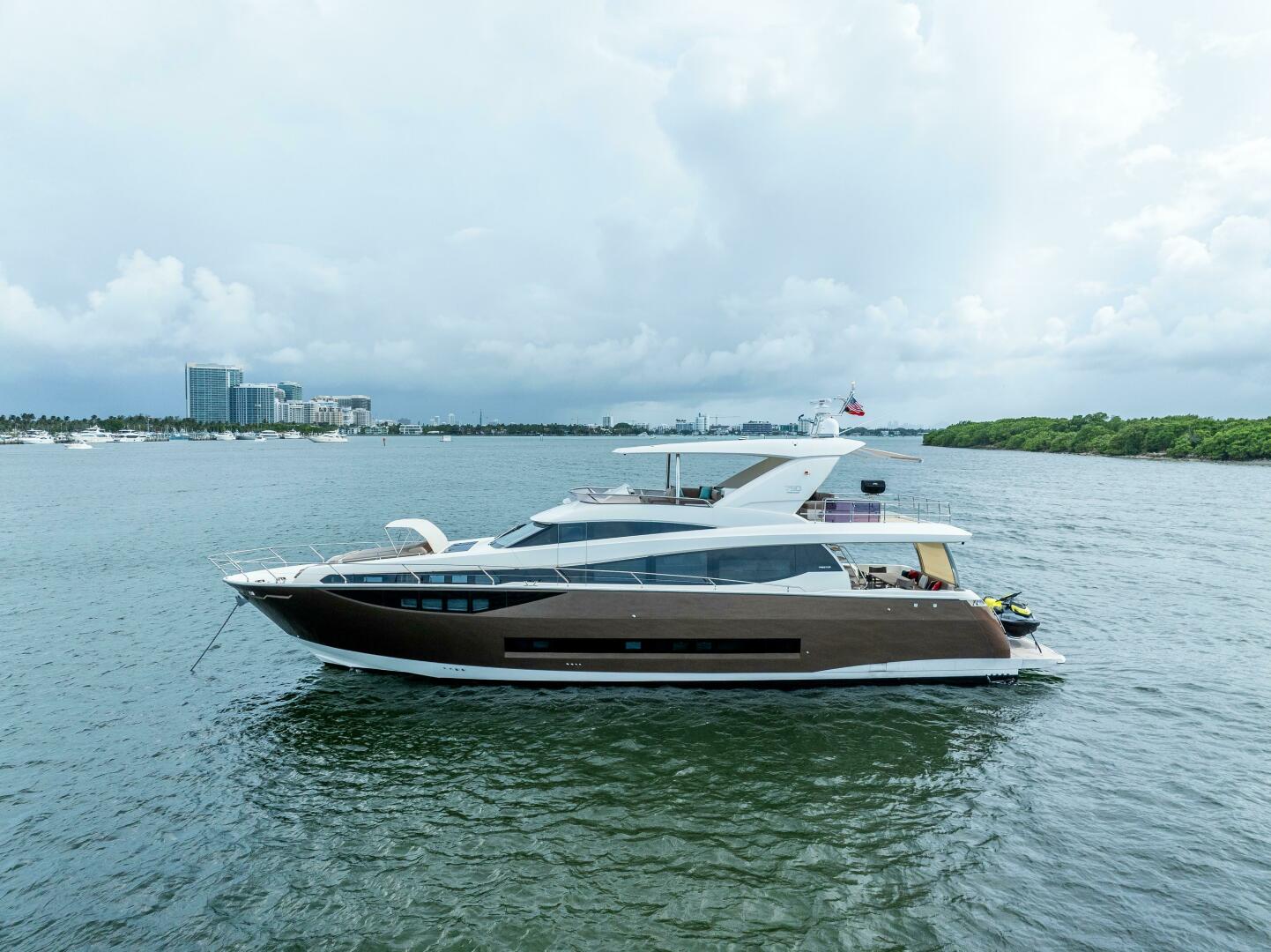 Slide: The Image of Prestige 750 2015 - 5002706