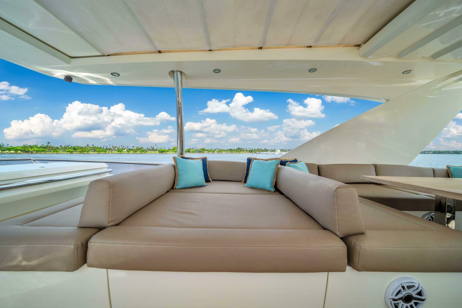 Slide: The Image of Prestige 750 2015 - 5002742