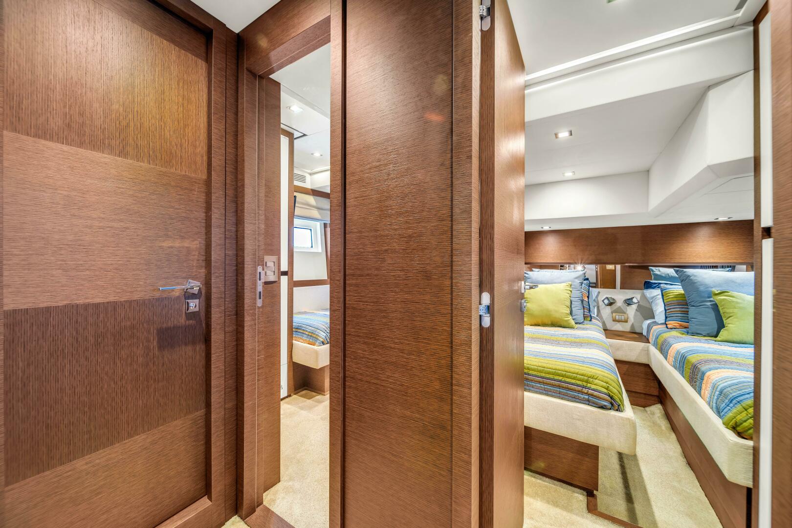Slide: The Image of Prestige 750 2015 - 5002959