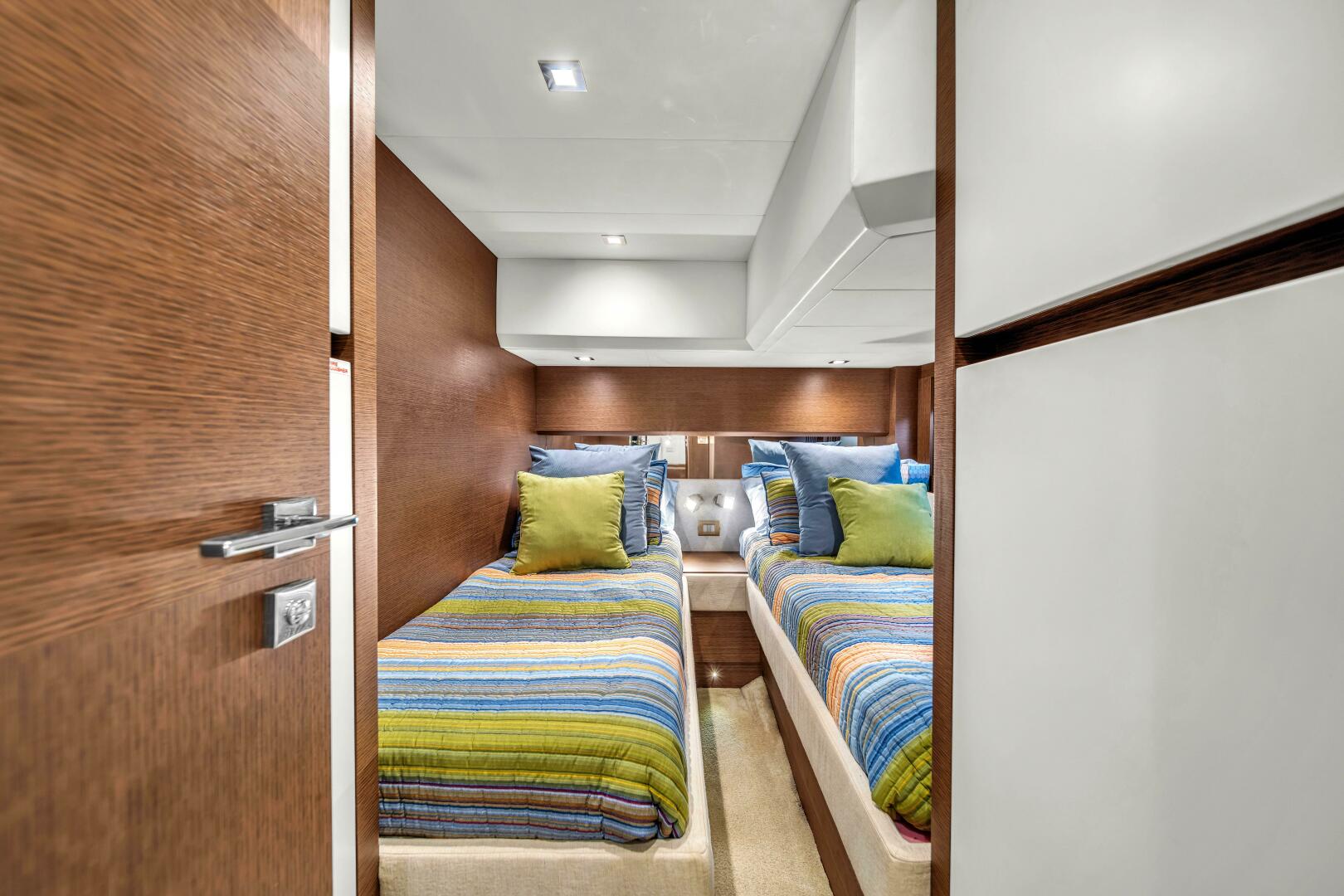Slide: The Image of Prestige 750 2015 - 5002963