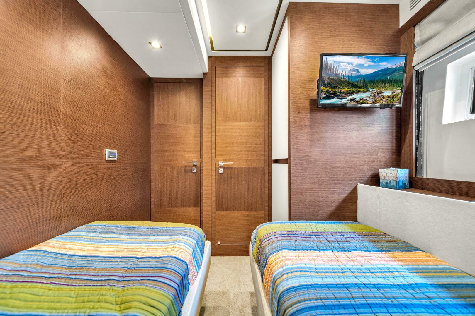 Slide: The Image of Prestige 750 2015 - 5002965