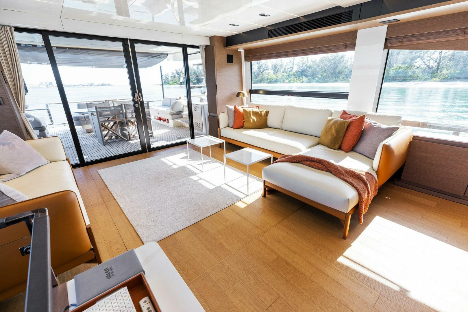 Slide: The Image of 2021 X70 Prestige - Infinity - Salon - 4094684