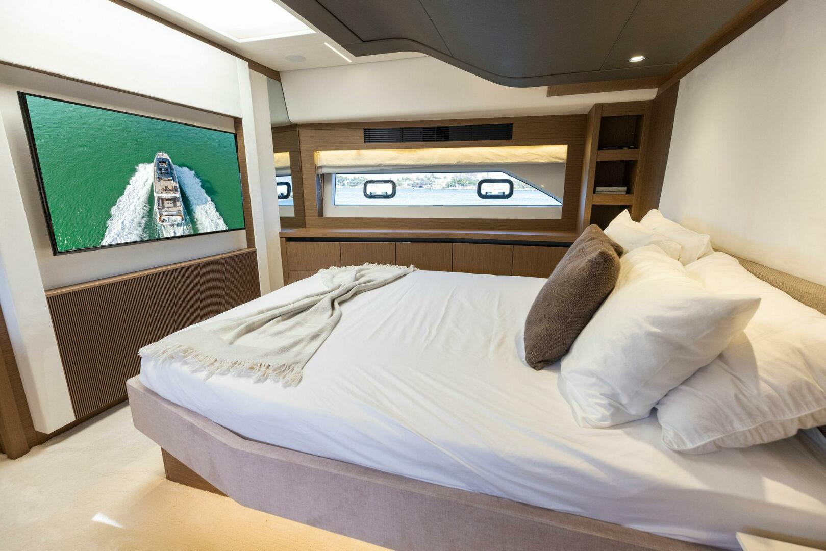 Slide: The Image of 2021 X70 Prestige - Infinity - Master Stateroom - 4094708