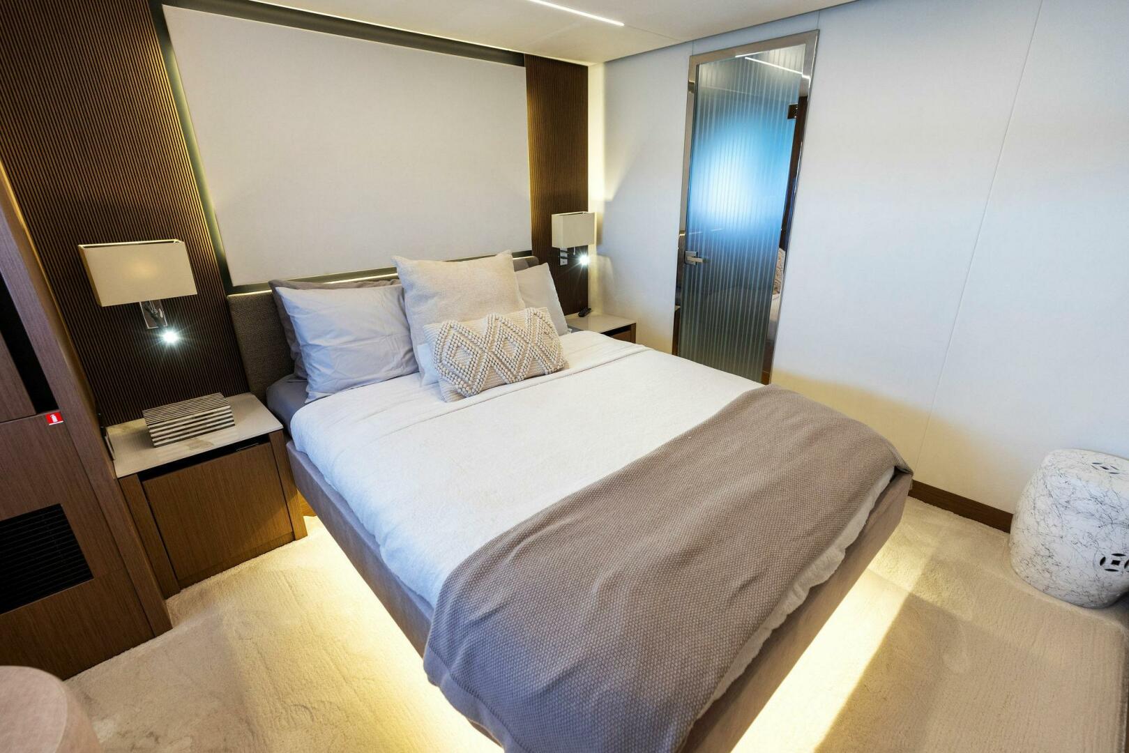Slide: The Image of 2021 X70 Prestige - Infinity - VIP Stateroom - 4094803