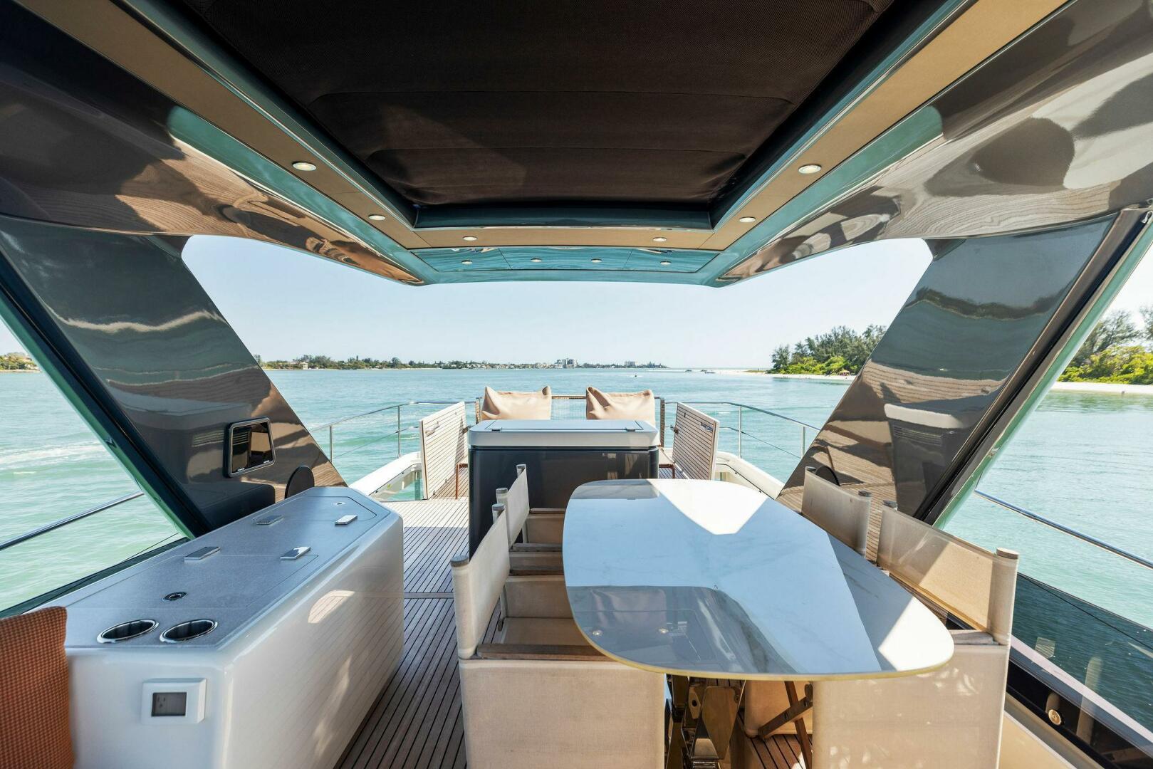 Slide: The Image of 2021 X70 Prestige - Infinity - Flybridge - 4094735