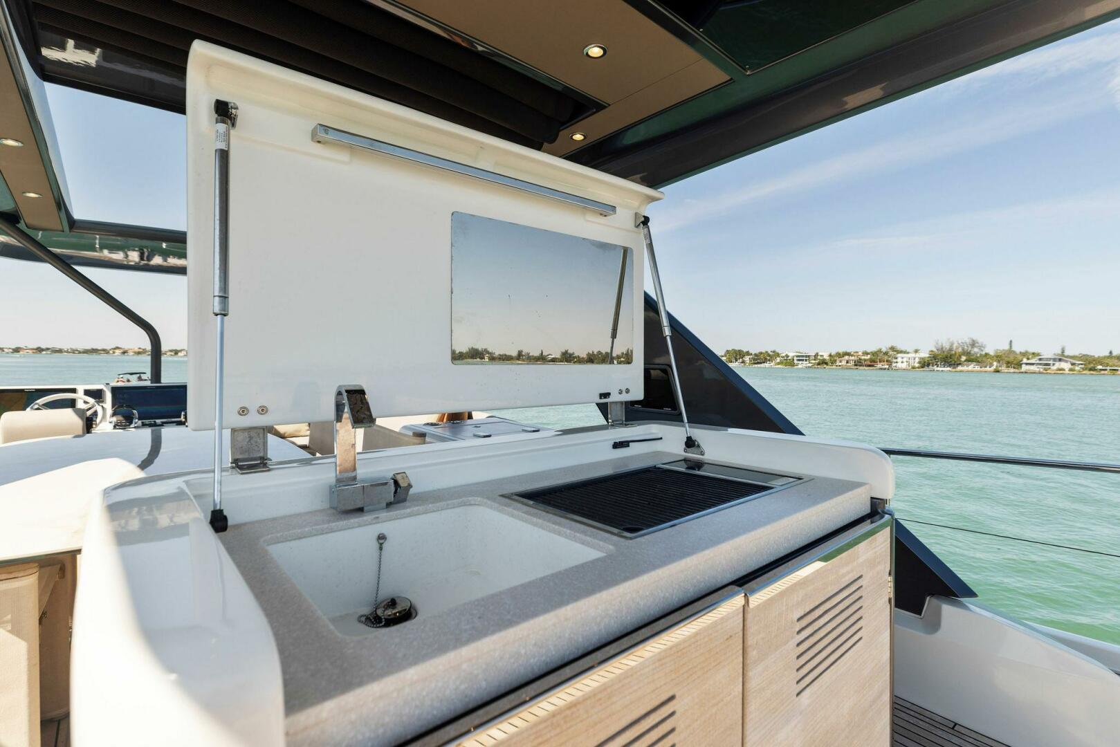 Slide: The Image of 2021 X70 Prestige - Infinity - Flybridge - 4094752