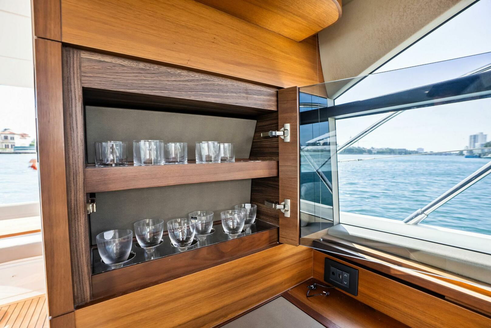 Slide: The Image of 2019 Princess 43 Flybridge ZEFA  - 5119428