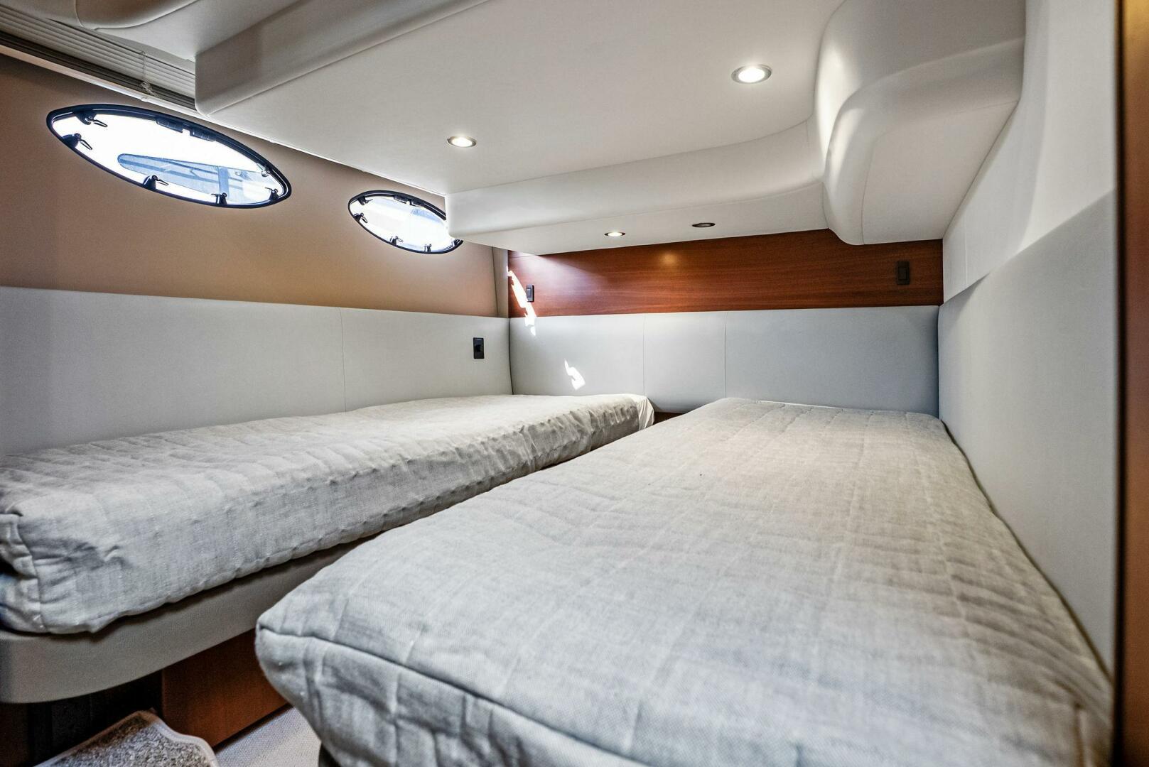 Slide: The Image of 2019 Princess 43 Flybridge ZEFA  - 5119429