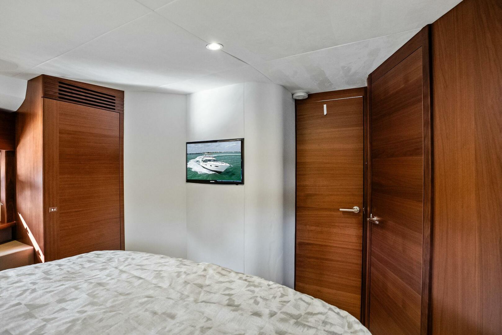 Slide: The Image of 2019 Princess 43 Flybridge ZEFA  - 5119430