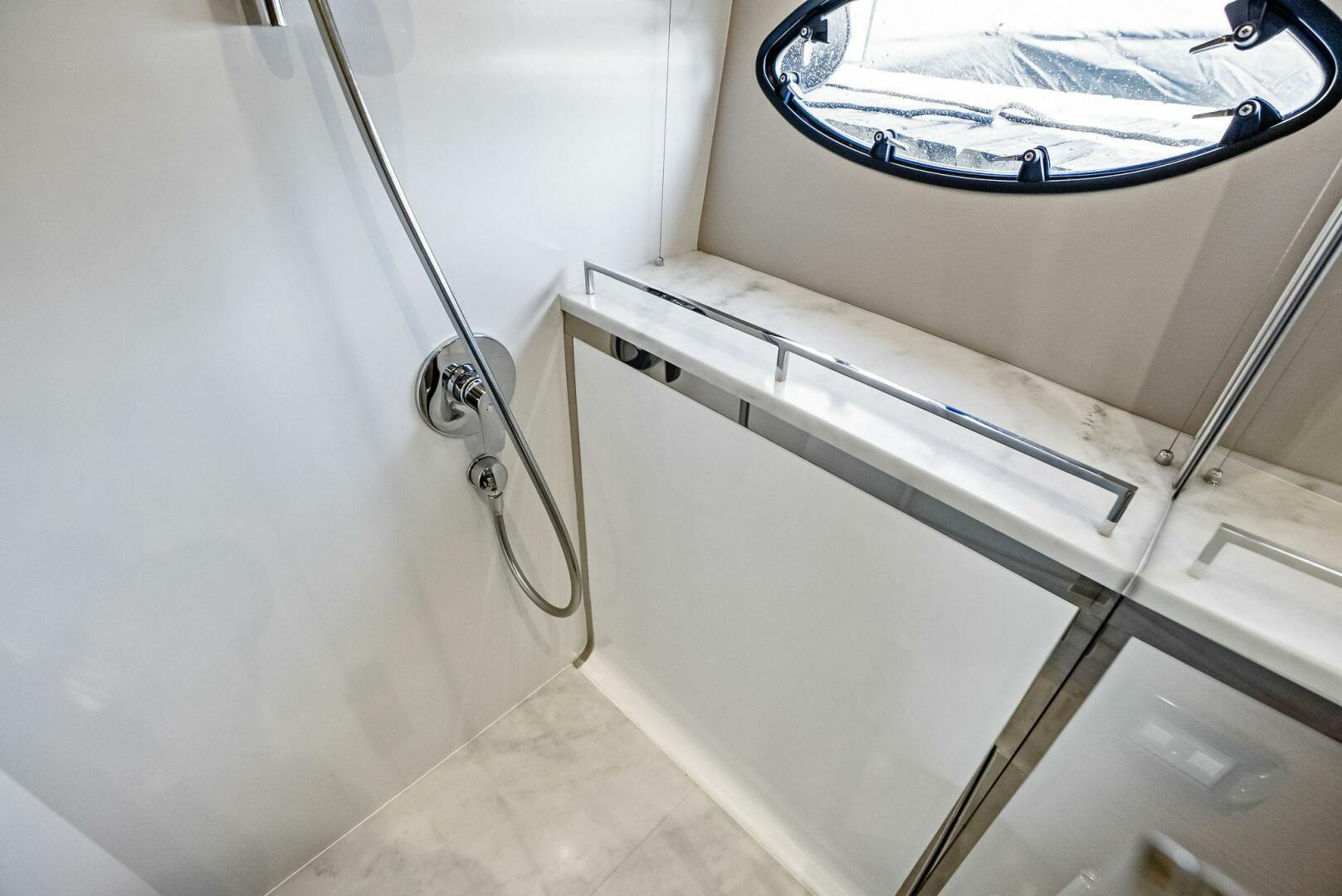 Slide: The Image of 2019 Princess 43 Flybridge ZEFA  - 5119434