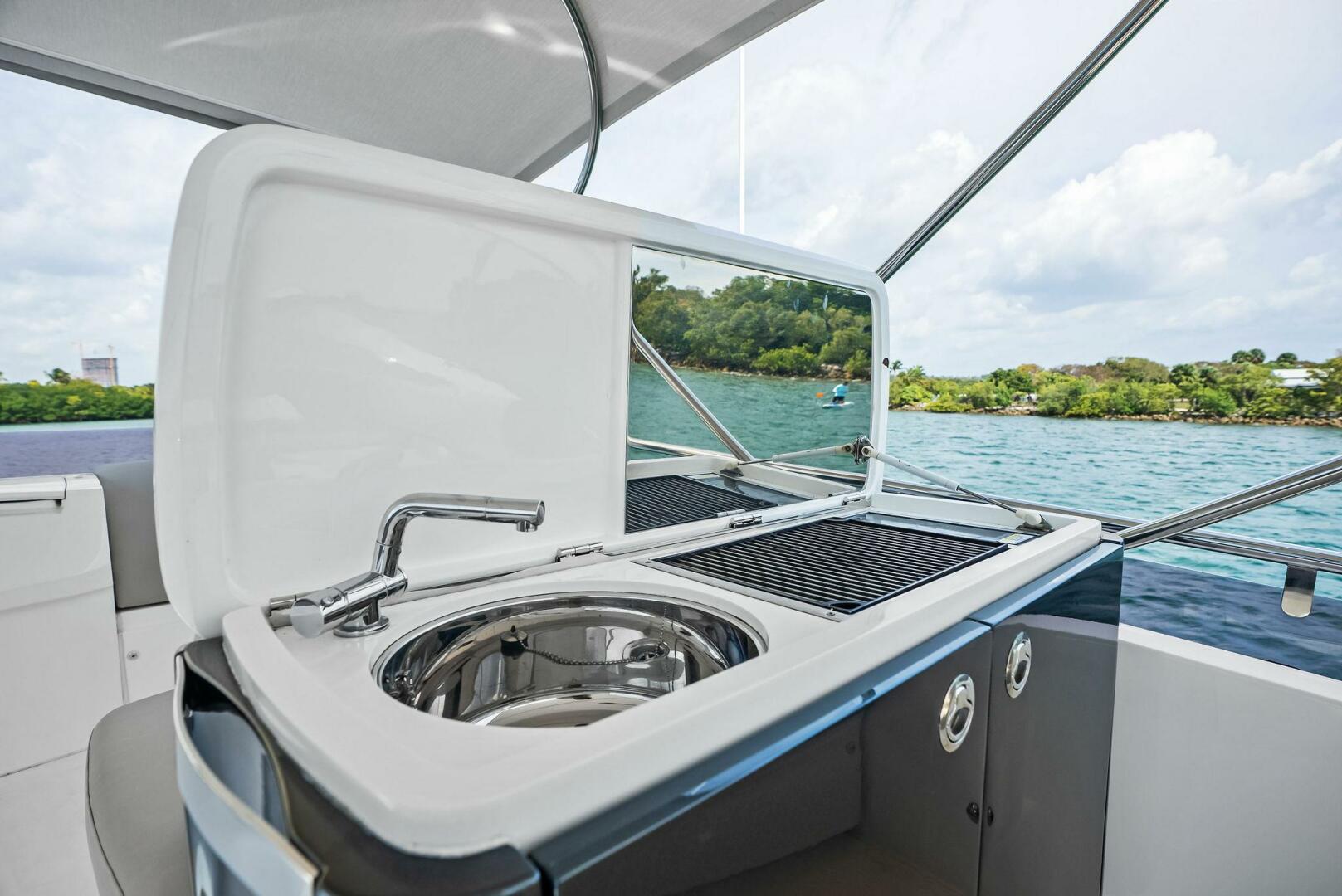 Slide: The Image of 2019 Princess 43 Flybridge ZEFA  - 5119441