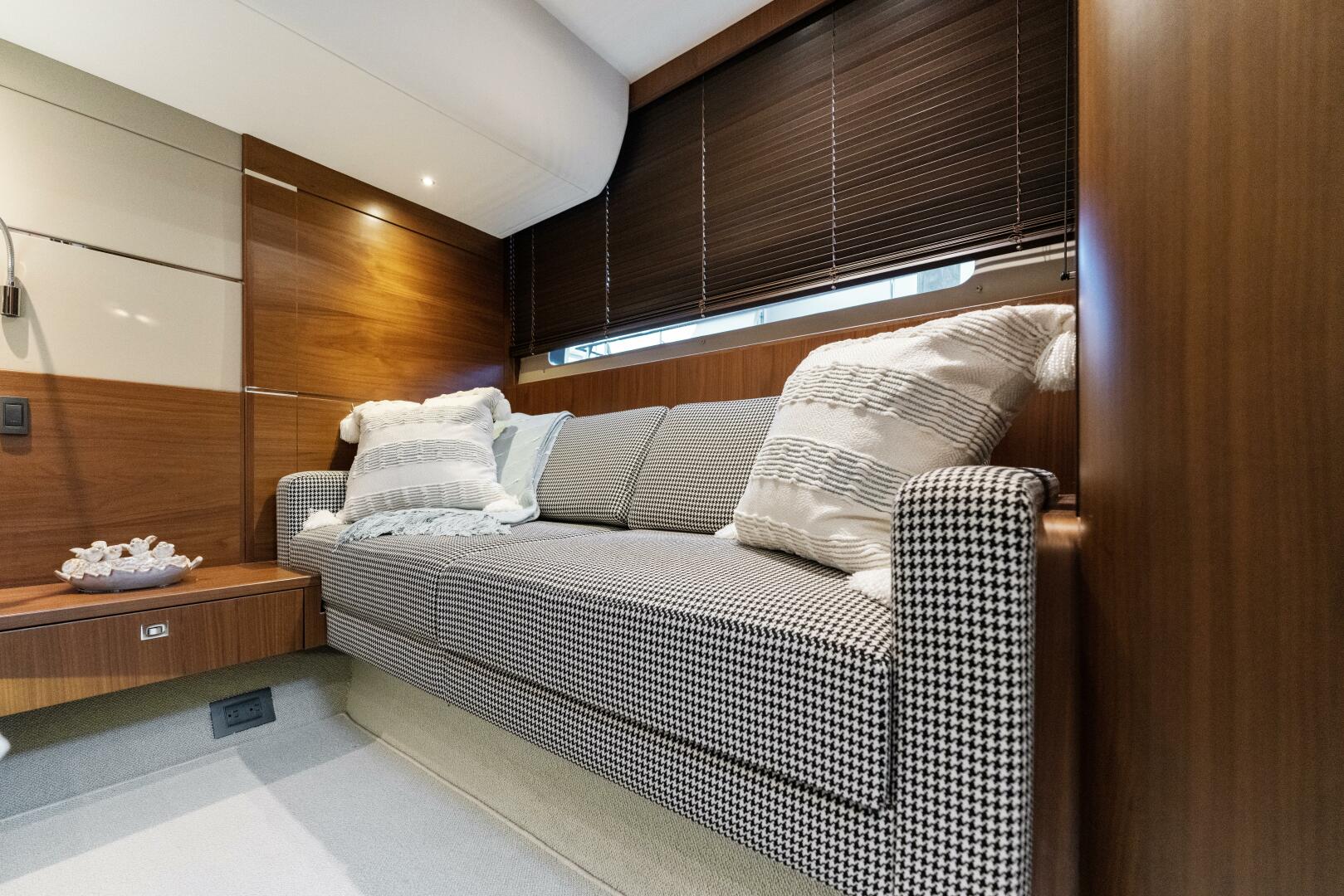 Slide: The Image of 2015 60 Princess Flybridge Plane 2 Sea Master Stateroom (2) - 3815148