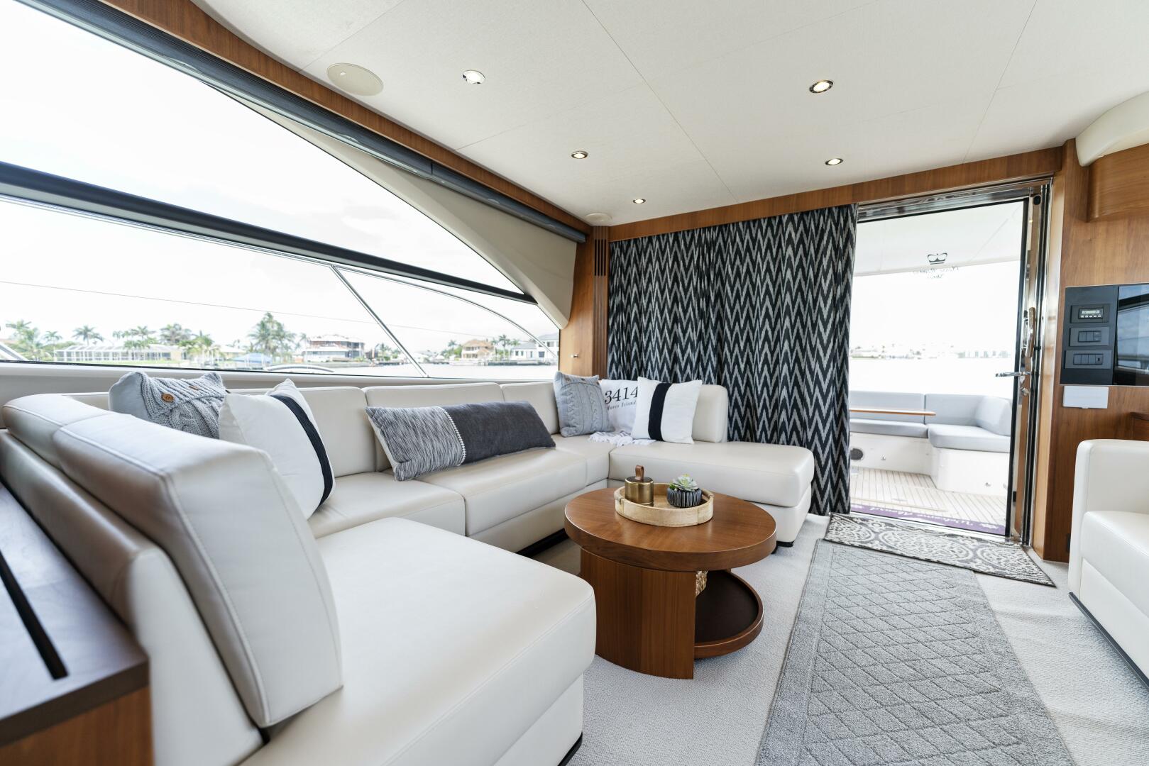 Slide: The Image of 2015 60 Princess Flybridge Plane 2 Sea Salon - 3839894