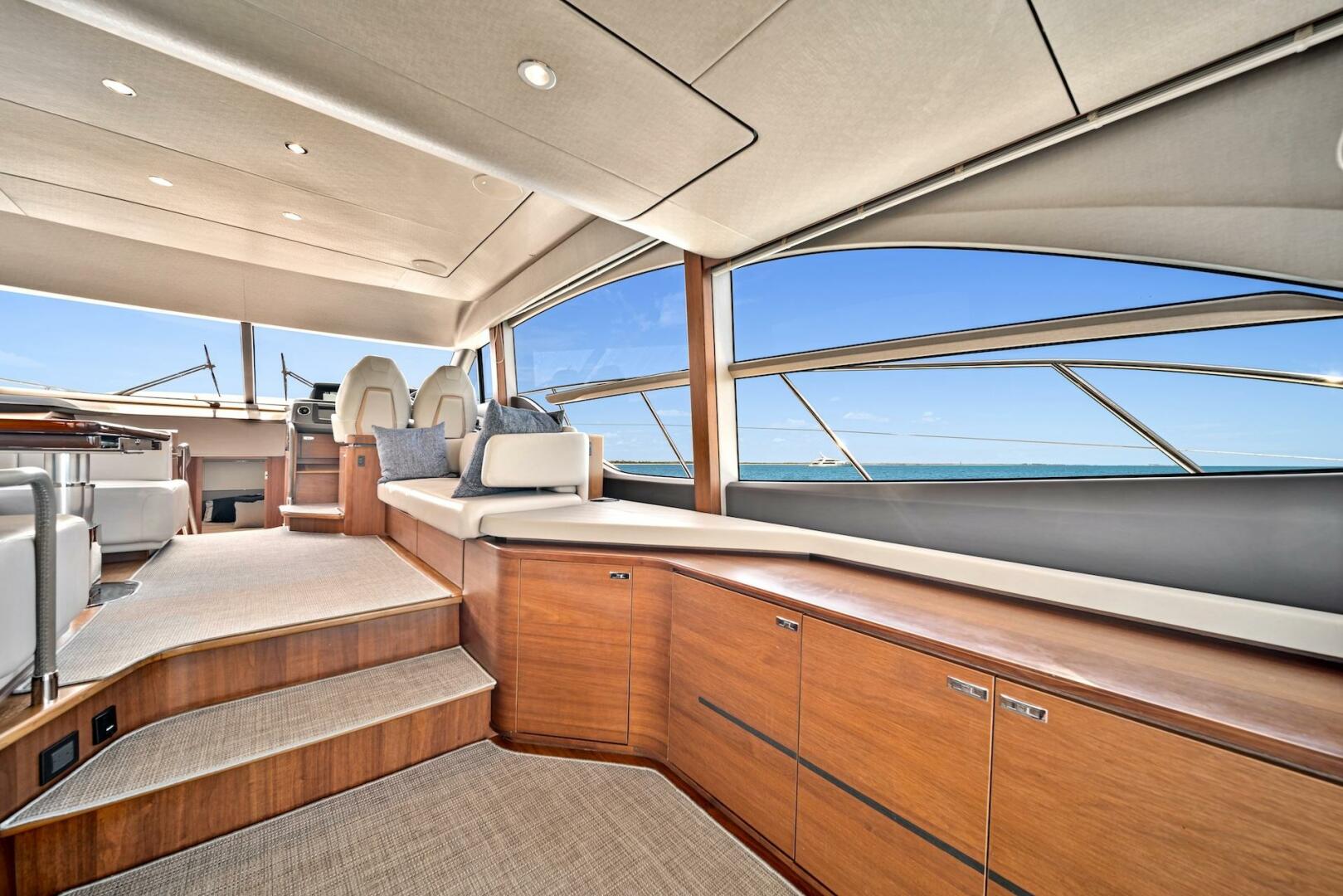 Slide: The Image of 55' Princess 2020 F55 'Mine Escape' - 4419288
