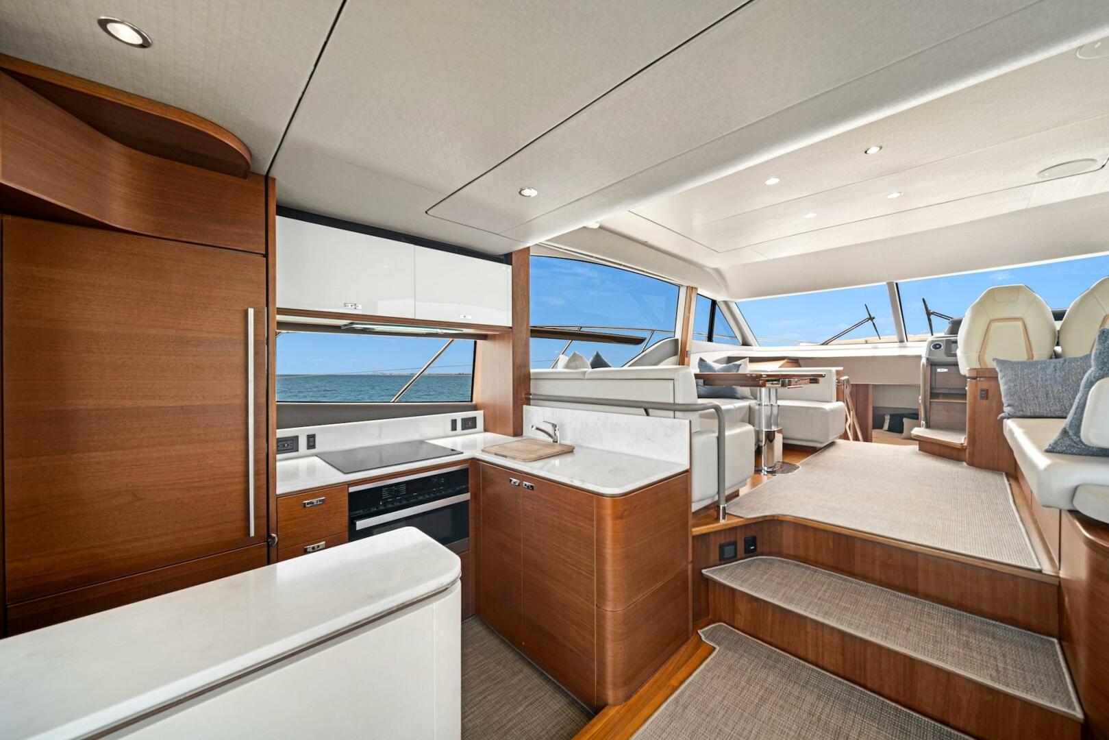 Slide: The Image of 55' Princess 2020 F55 'Mine Escape' - 4419286