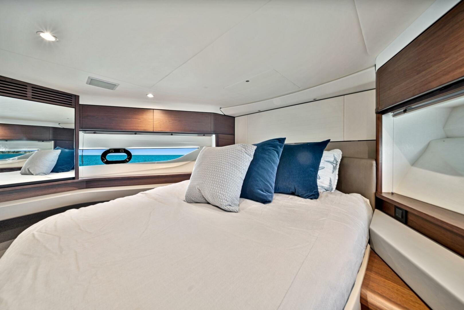 Slide: The Image of 55' Princess 2020 F55 'Mine Escape' - 4419316