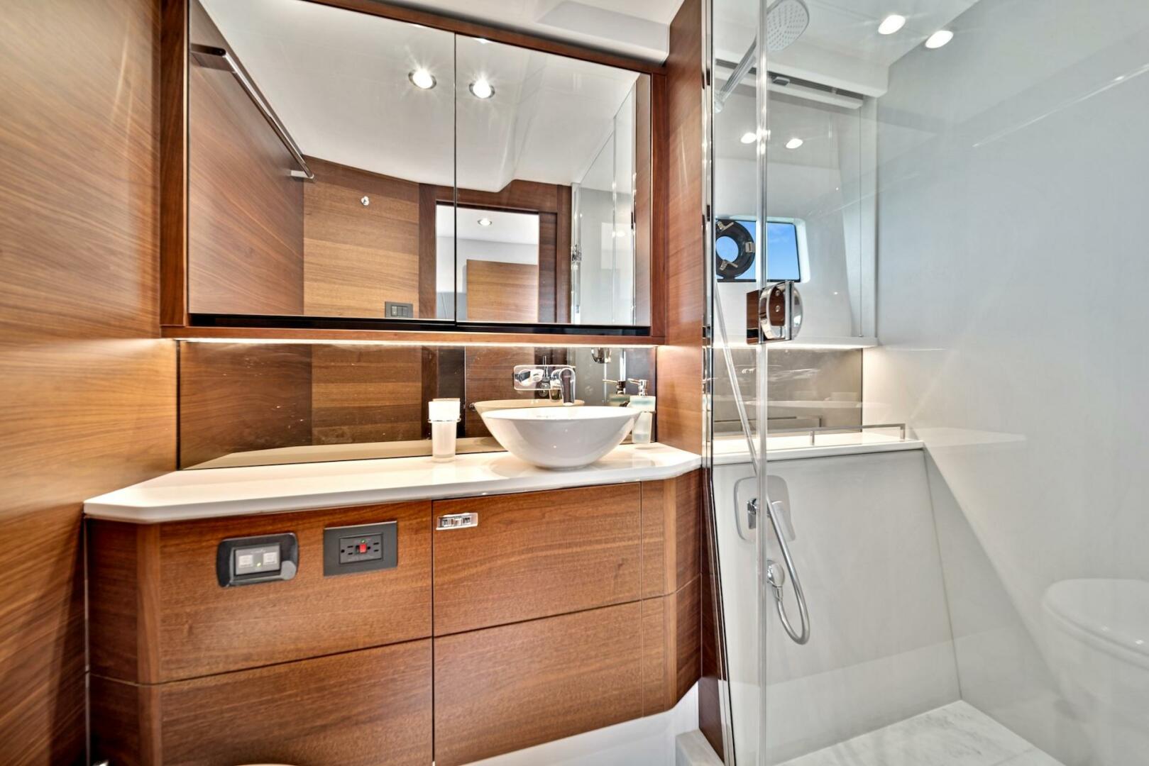 Slide: The Image of 55' Princess 2020 F55 'Mine Escape' - 4419310