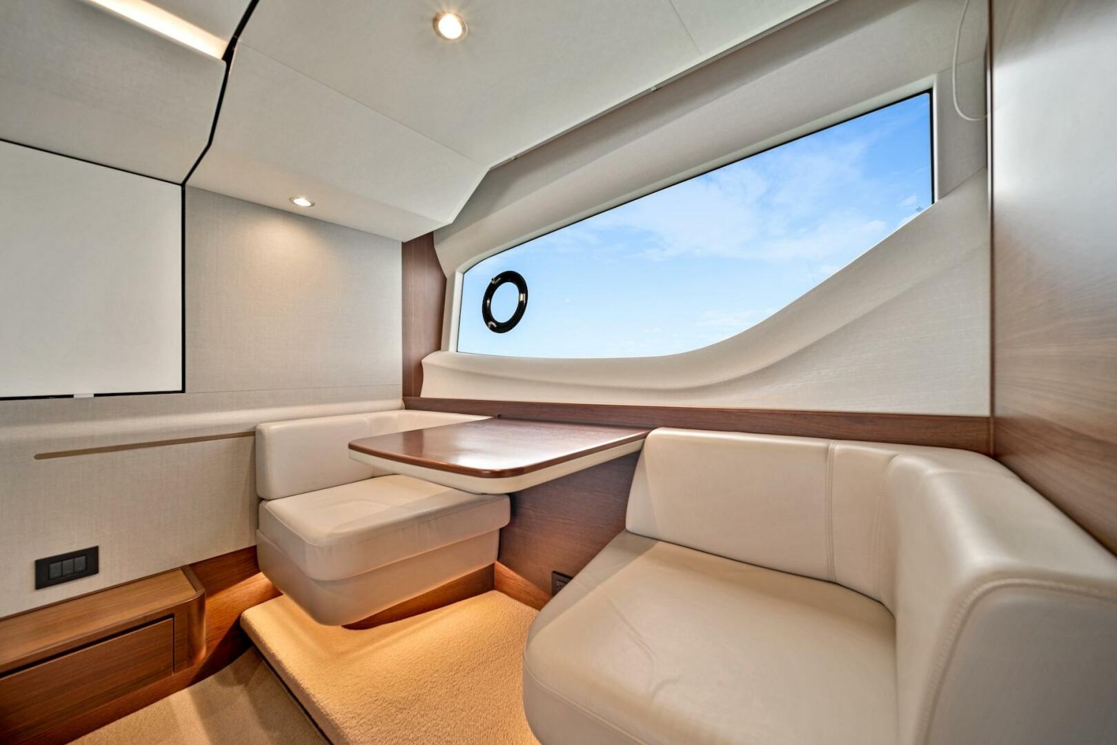 Slide: The Image of 55' Princess 2020 F55 'Mine Escape' - 4419309