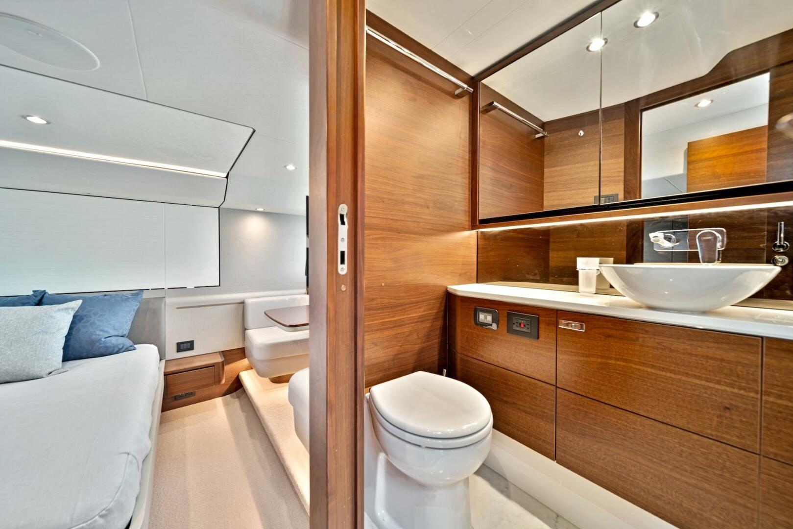 Slide: The Image of 55' Princess 2020 F55 'Mine Escape' - 4419311