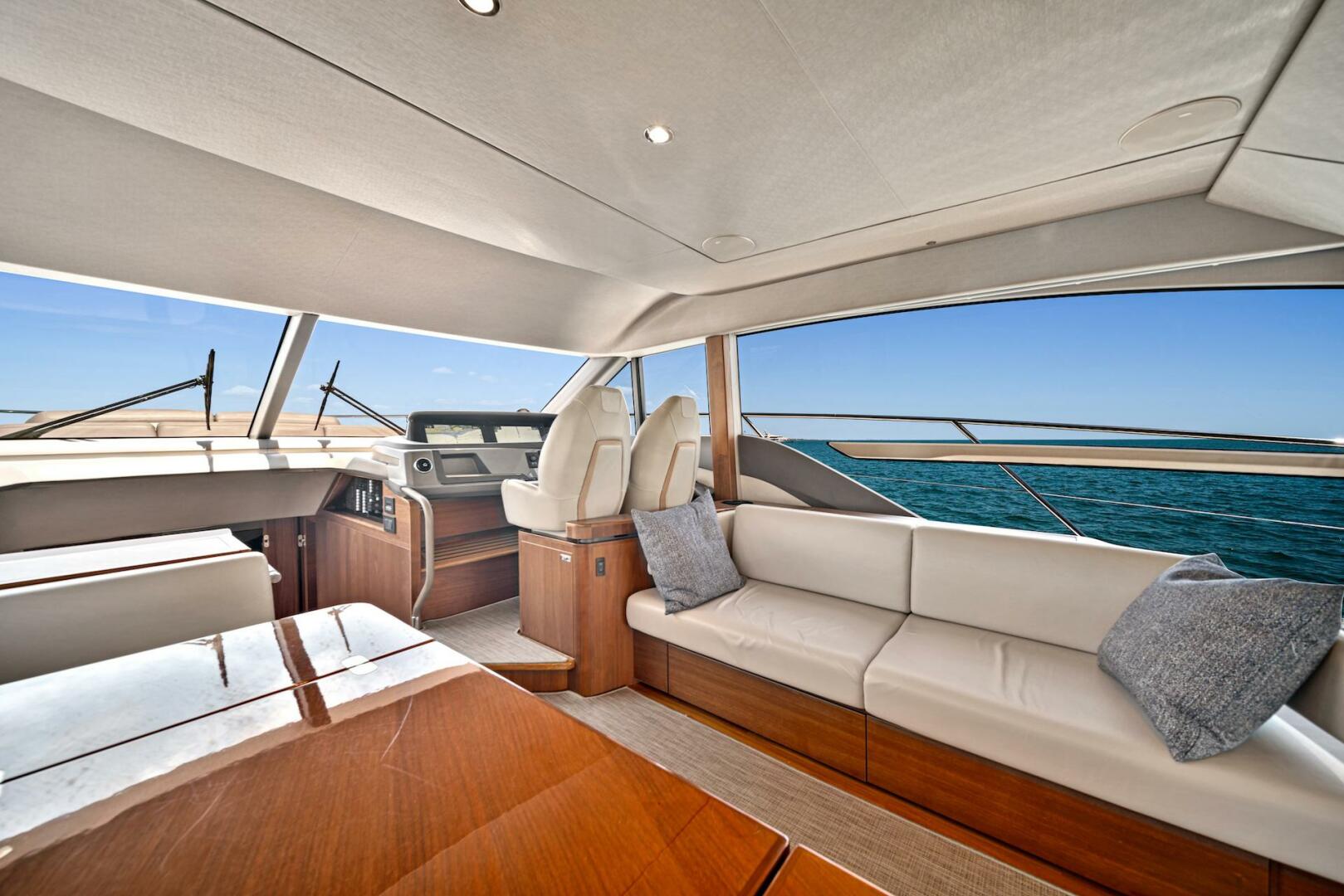 Slide: The Image of 55' Princess 2020 F55 'Mine Escape' - 4419300
