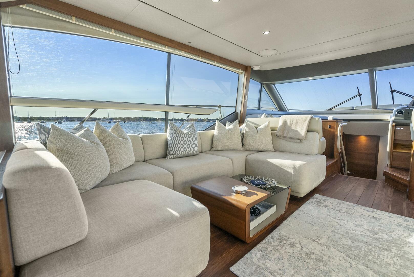 Slide: The Image of Princess F62 Stumped- Salon 2020 Princess Flybridge Stumped - 5567456