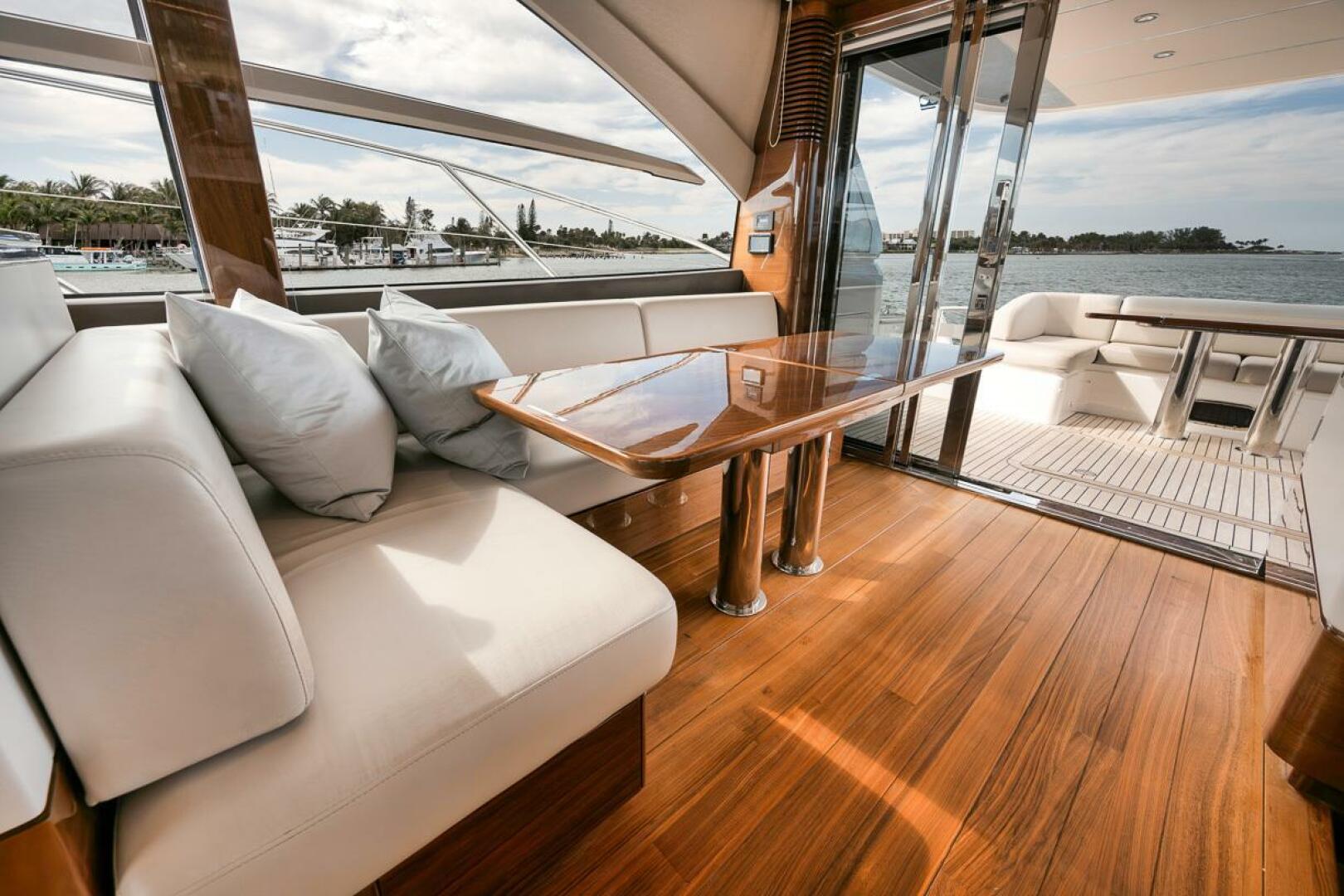 Slide: The Image of 2020 Princess F62 - Dinette - 4181166