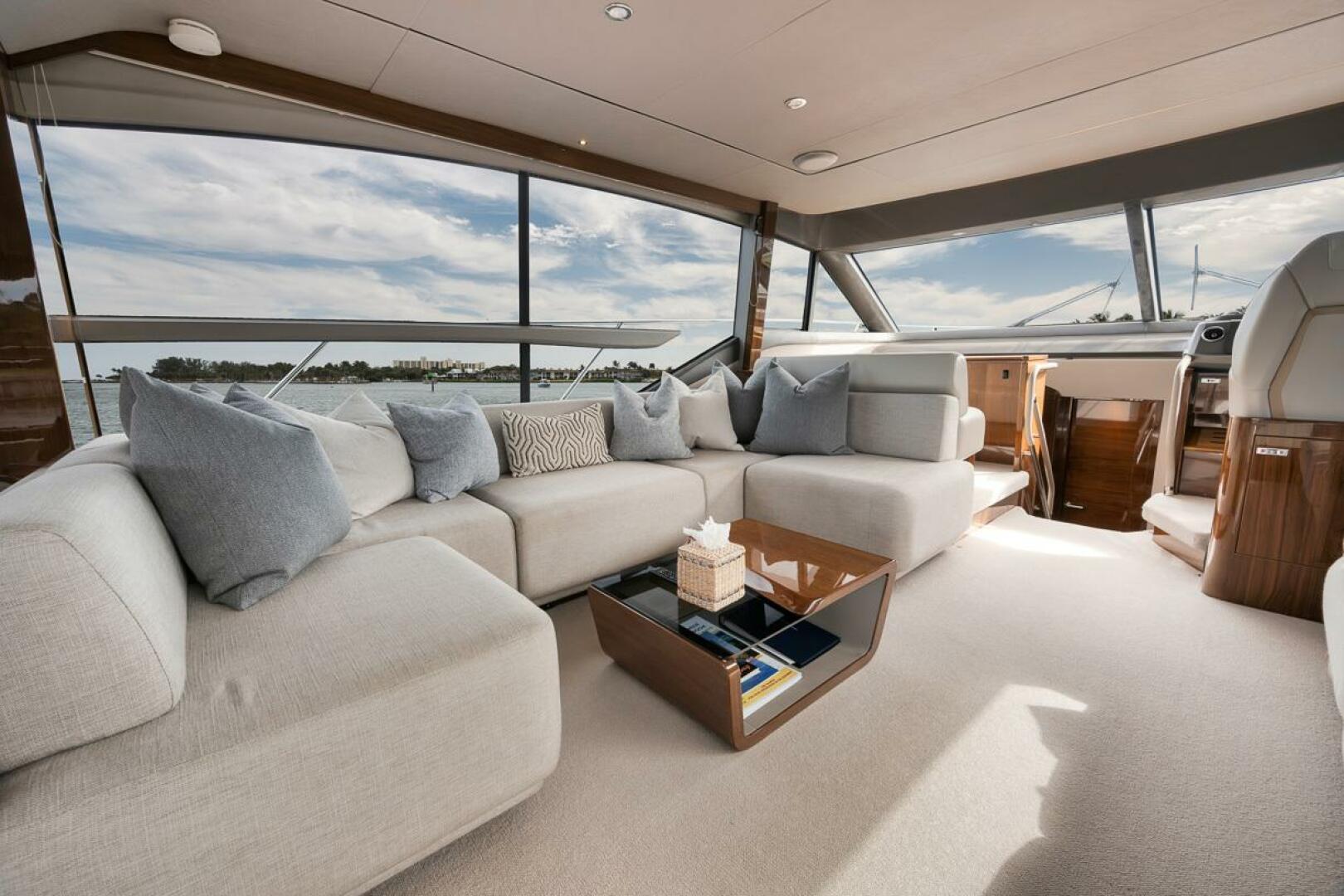 Slide: The Image of 2020 Princess F62 - Salon - 4181177