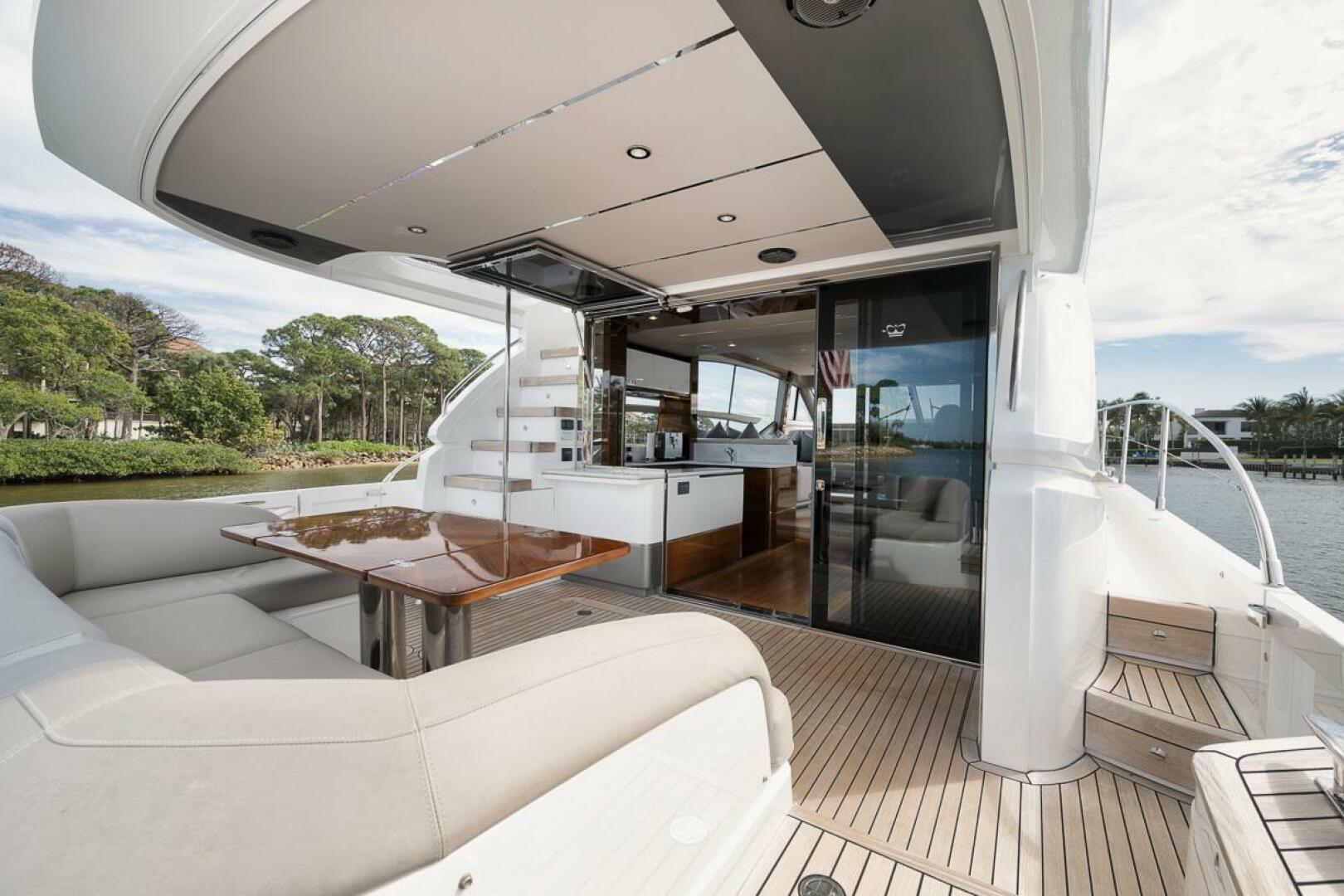 Slide: The Image of 2020 Princess F62 - Cockpit - 4181170