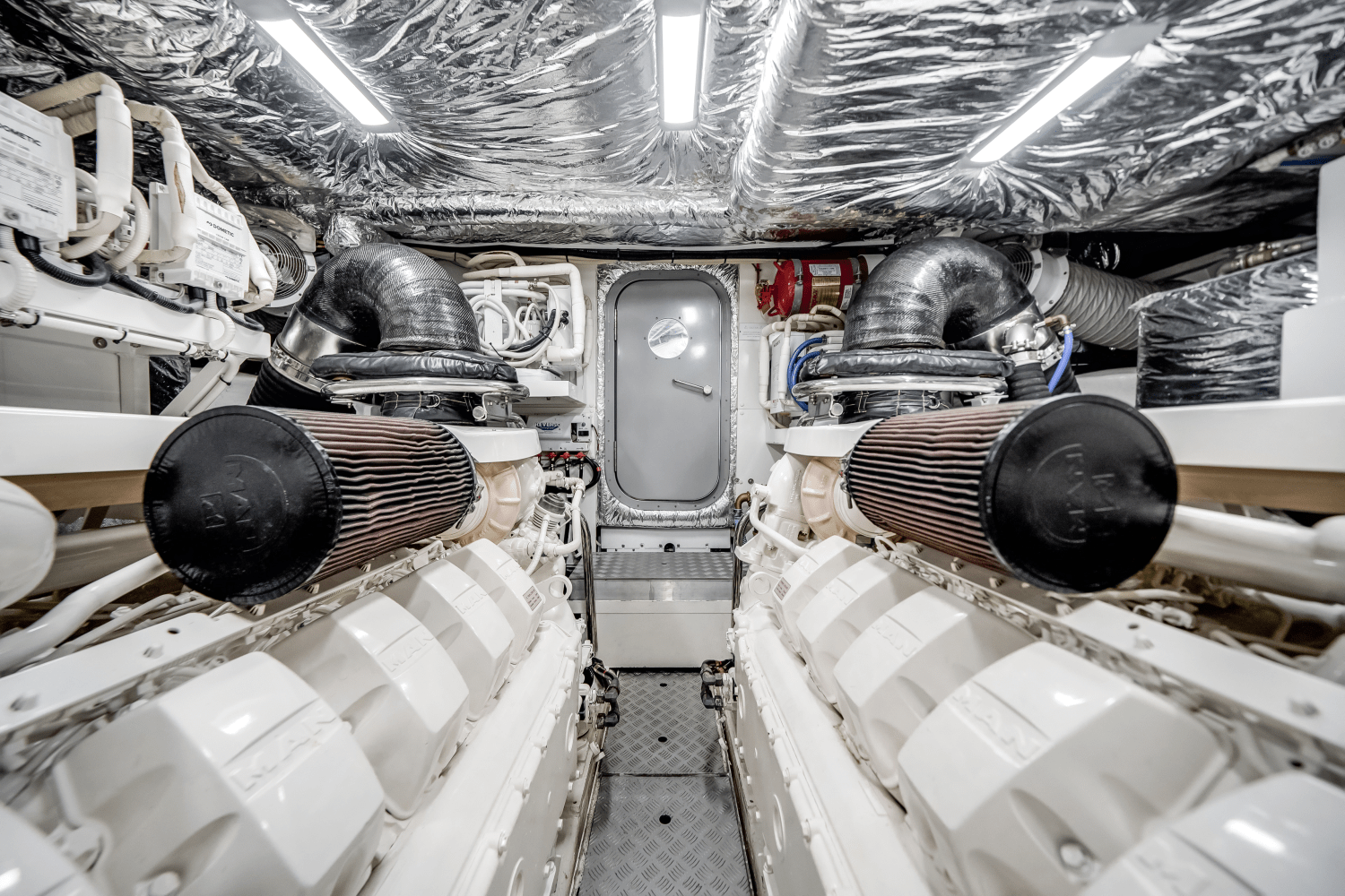 Slide: The Image of Princess F70 2019 - 41