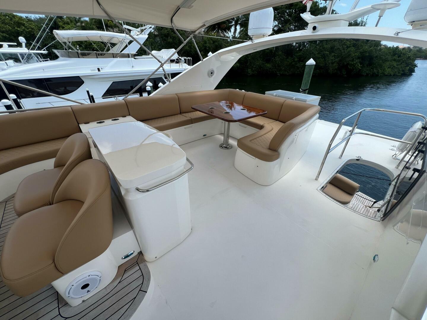 Slide: The Image of Princess 67 Flybridge -Upper Helm 2006 67 Princess Flybridge - 5347777
